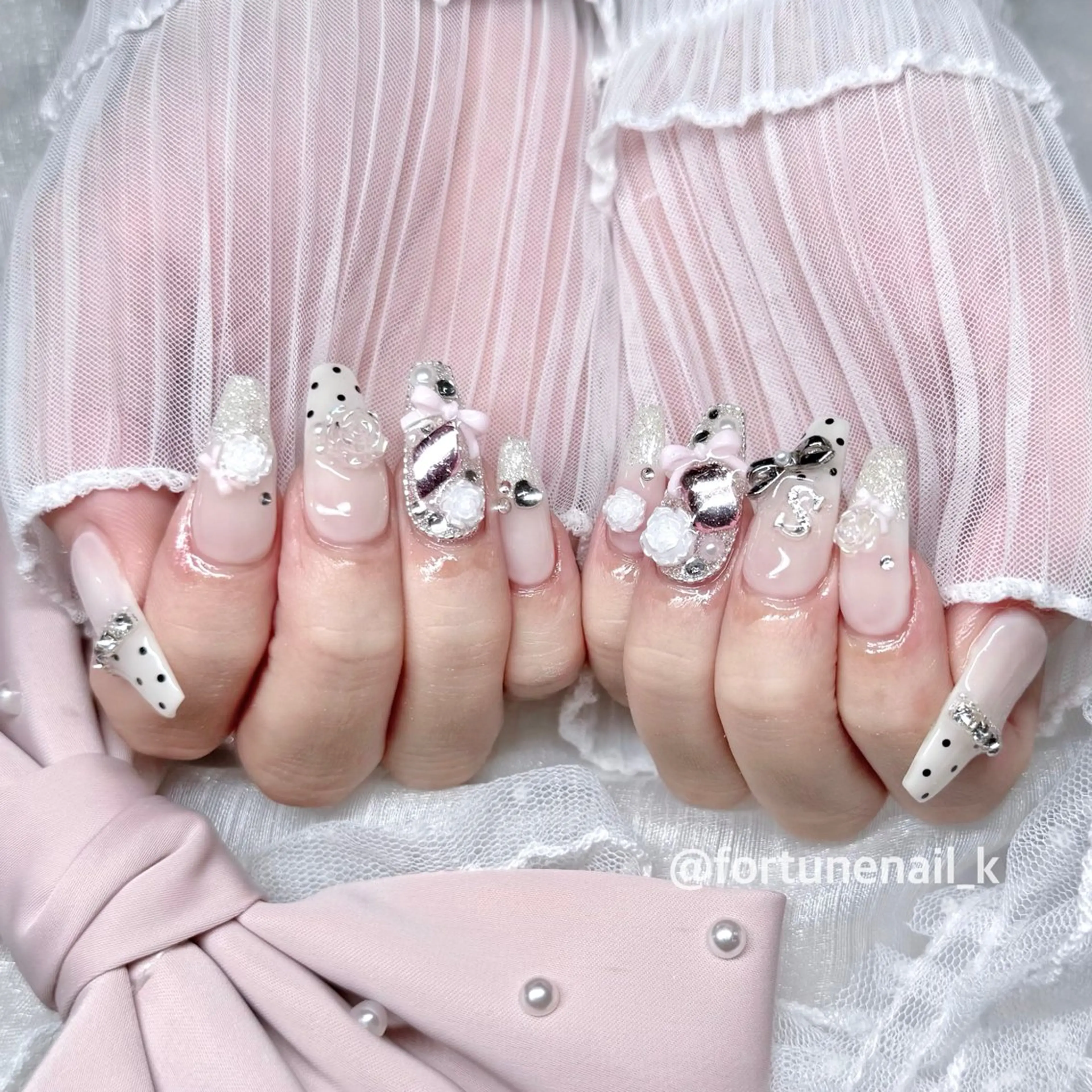 ネイル ハンドネイル 🤍kanane 🤍のネイルデザイン