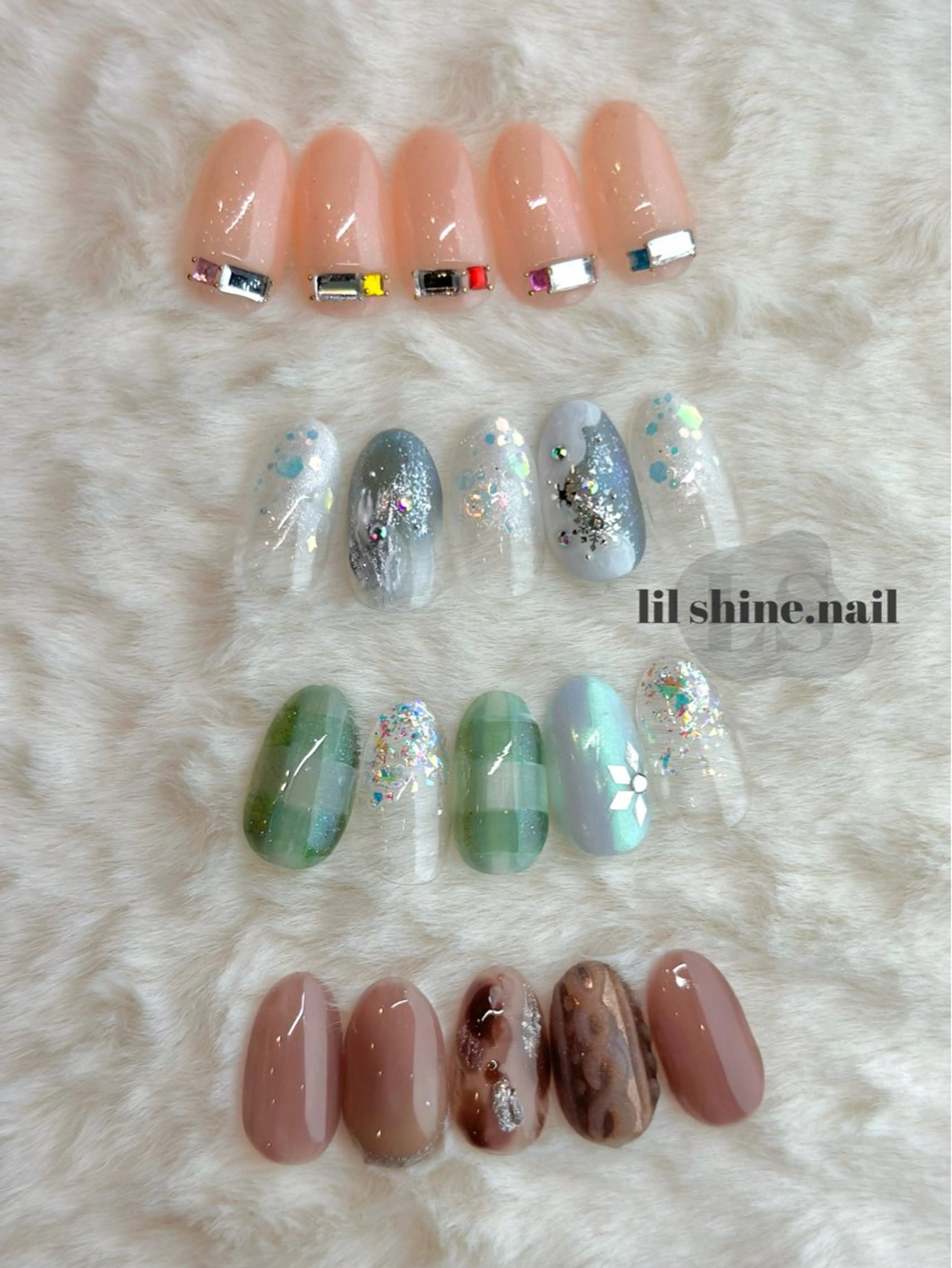 ネイル 冬ネイル リル シャインのネイルデザイン