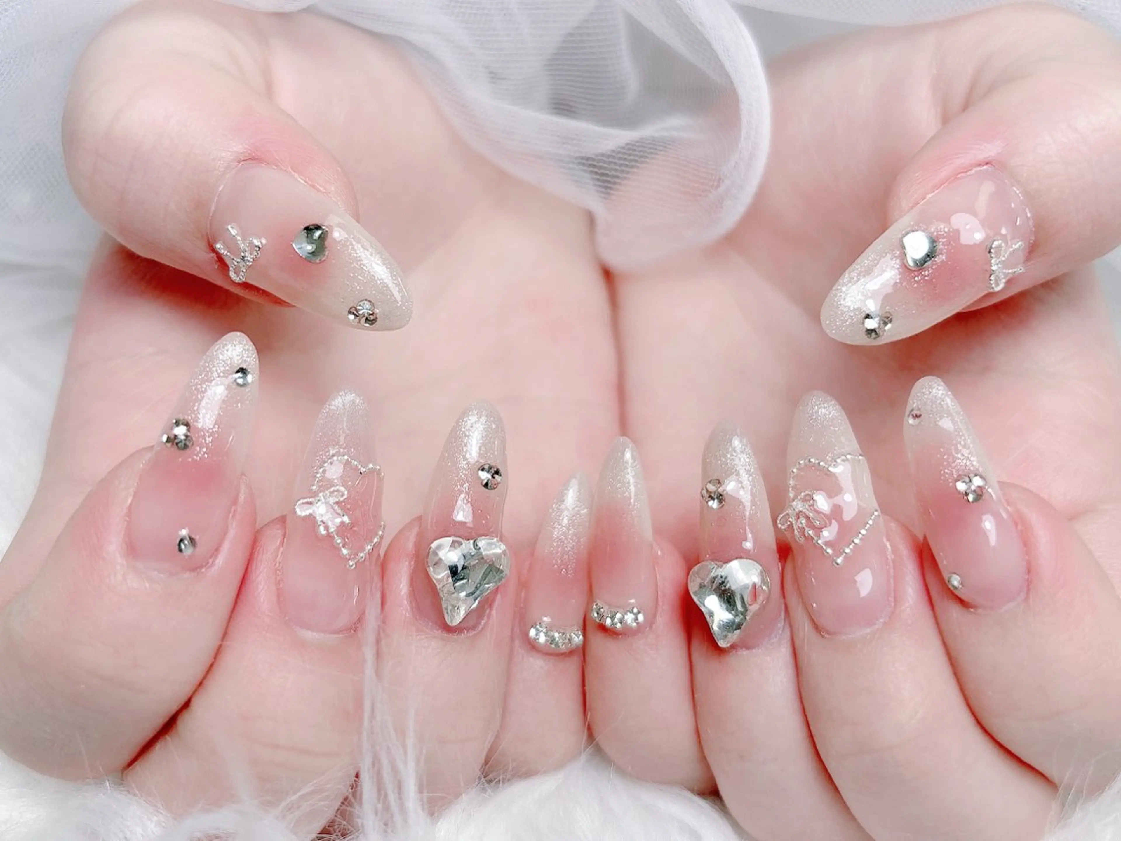 ネイル 成人式 ロングネイル マグネットネイル 大理石ネイル(マーブル) リボン ハンドネイル MoMoA Nail ネイル長さ出し専門店のネイルデザイン