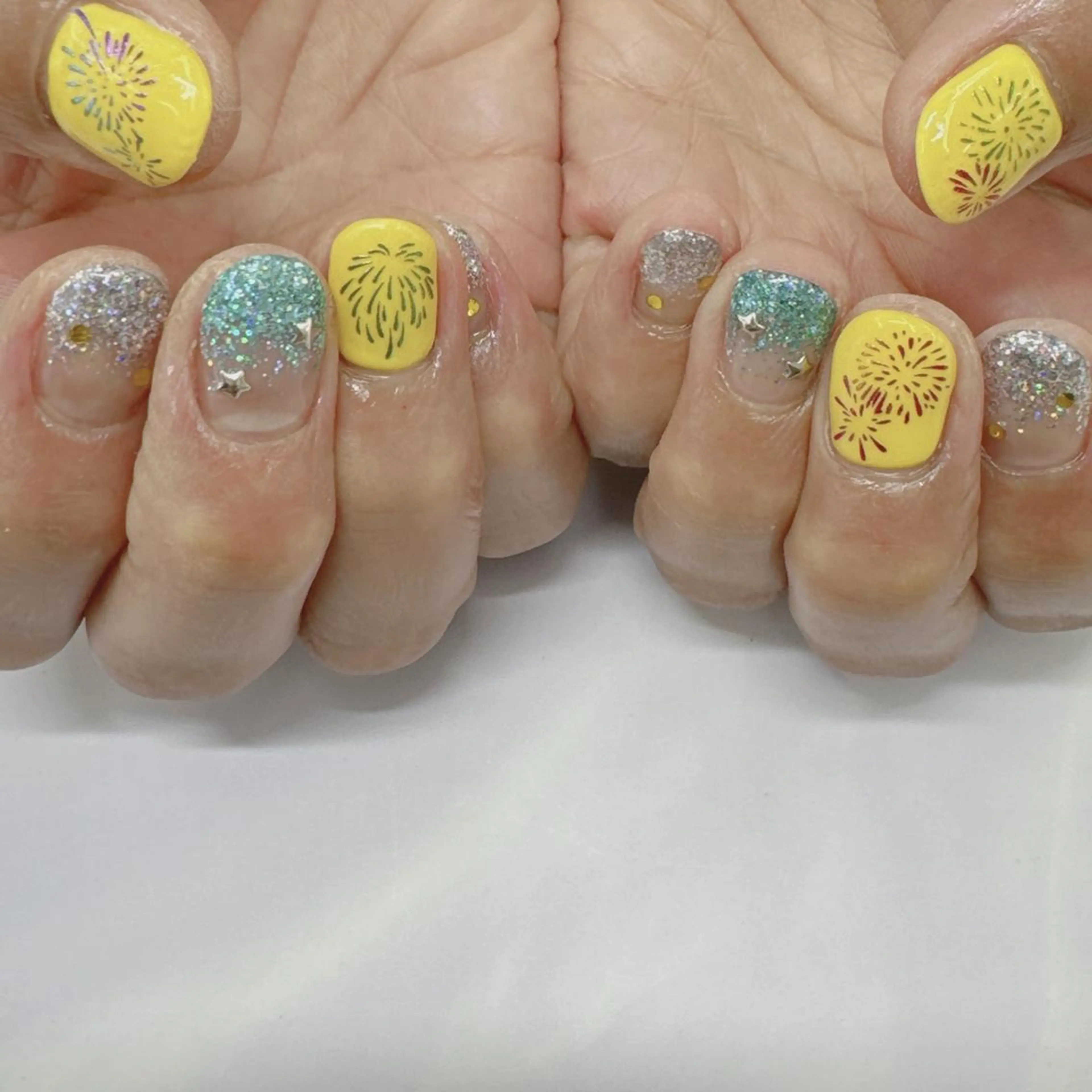 ネイル Nail salon Honey Beeのネイルデザイン