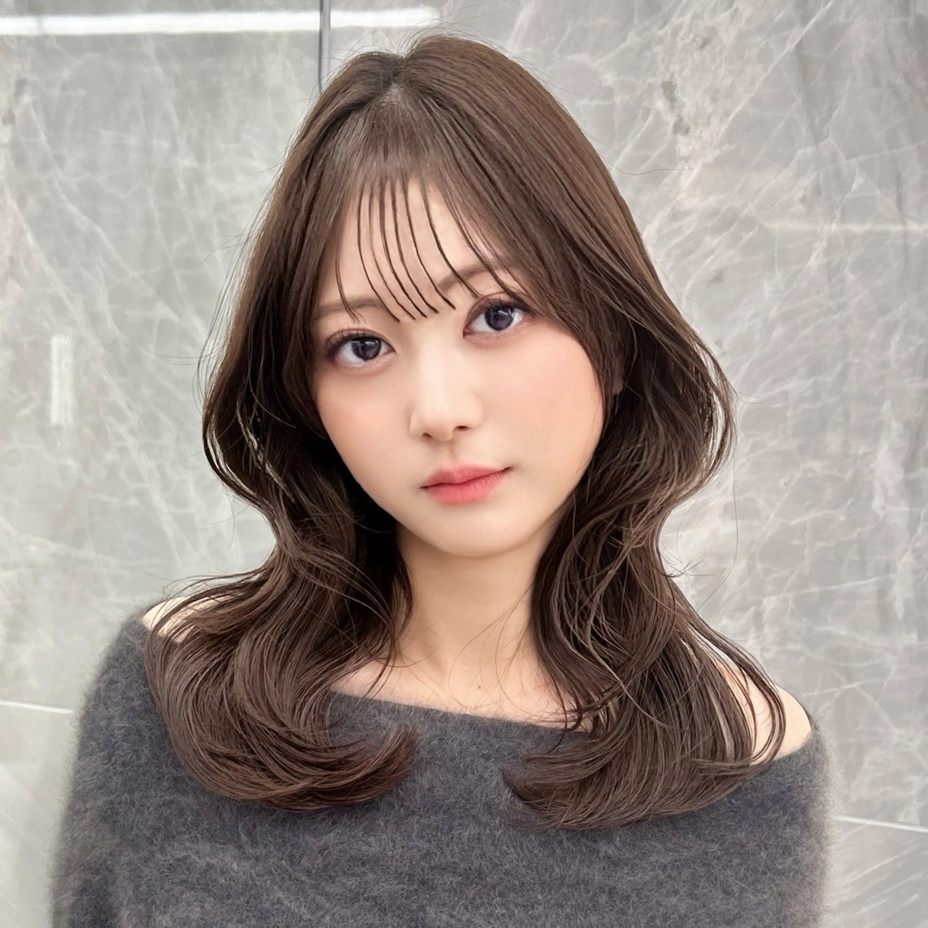 セミロング 韓国顔まわり/前髪 /レイヤー/いつきのヘアスタイル