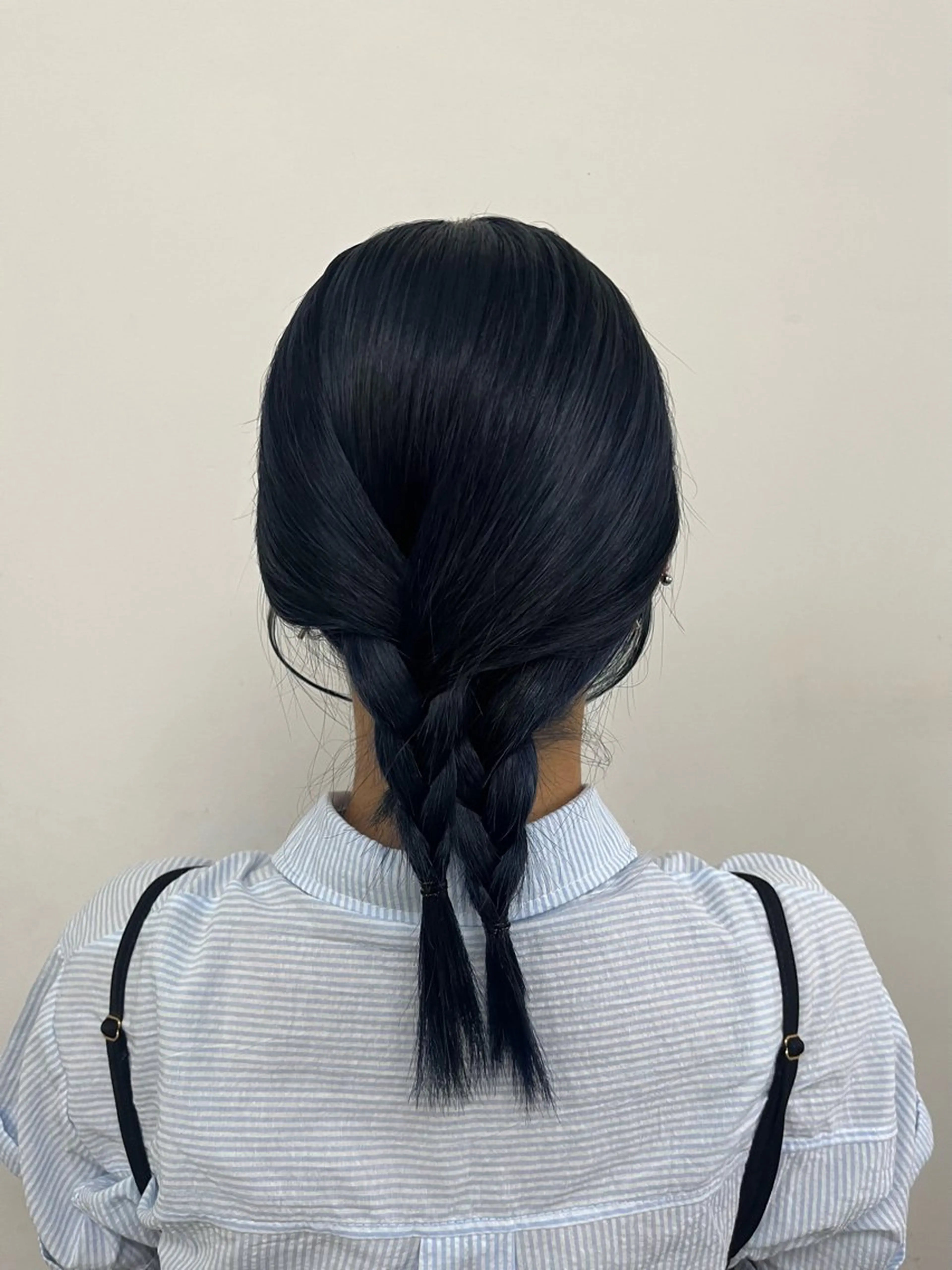 ミディアム カラー ブリーチ ブルーカラー ネイビーカラー person♡kii マオのヘアスタイル