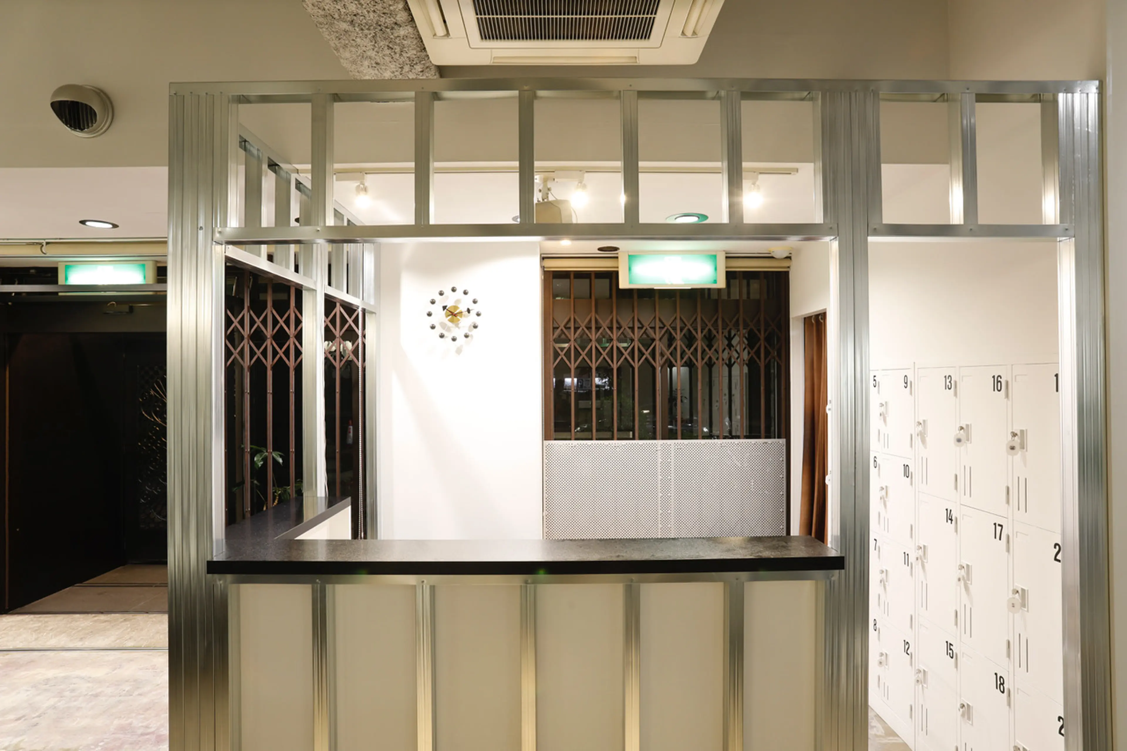 CLEAR　of hair 栄南店の内観・外観2