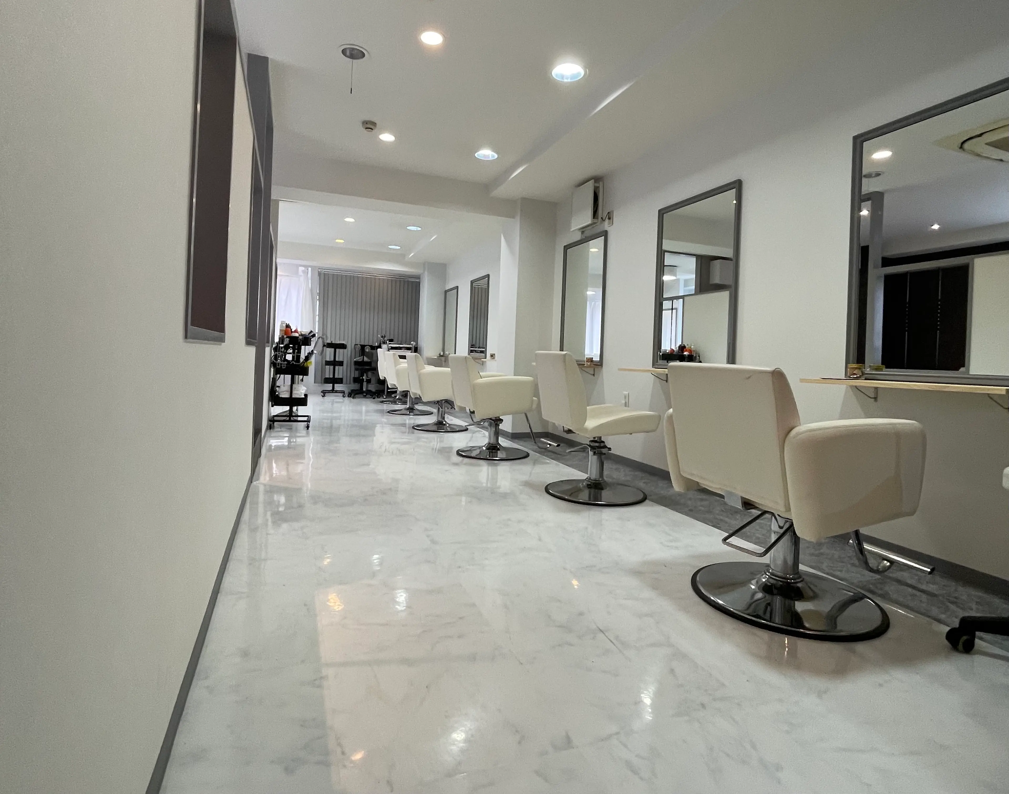 COLLECTIONの内観・外観2