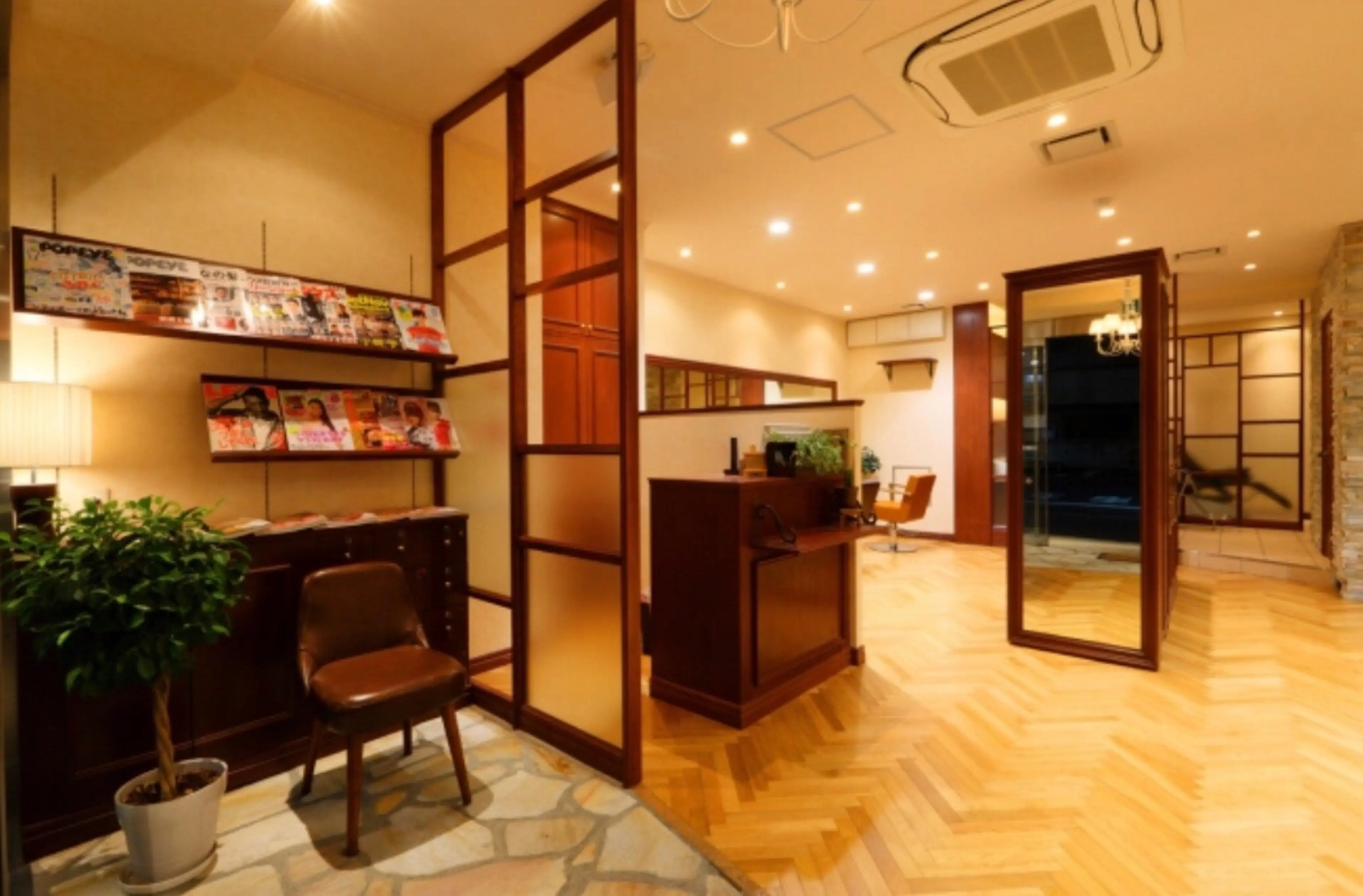 Dazzle Hair Design 綾瀬の内観・外観3