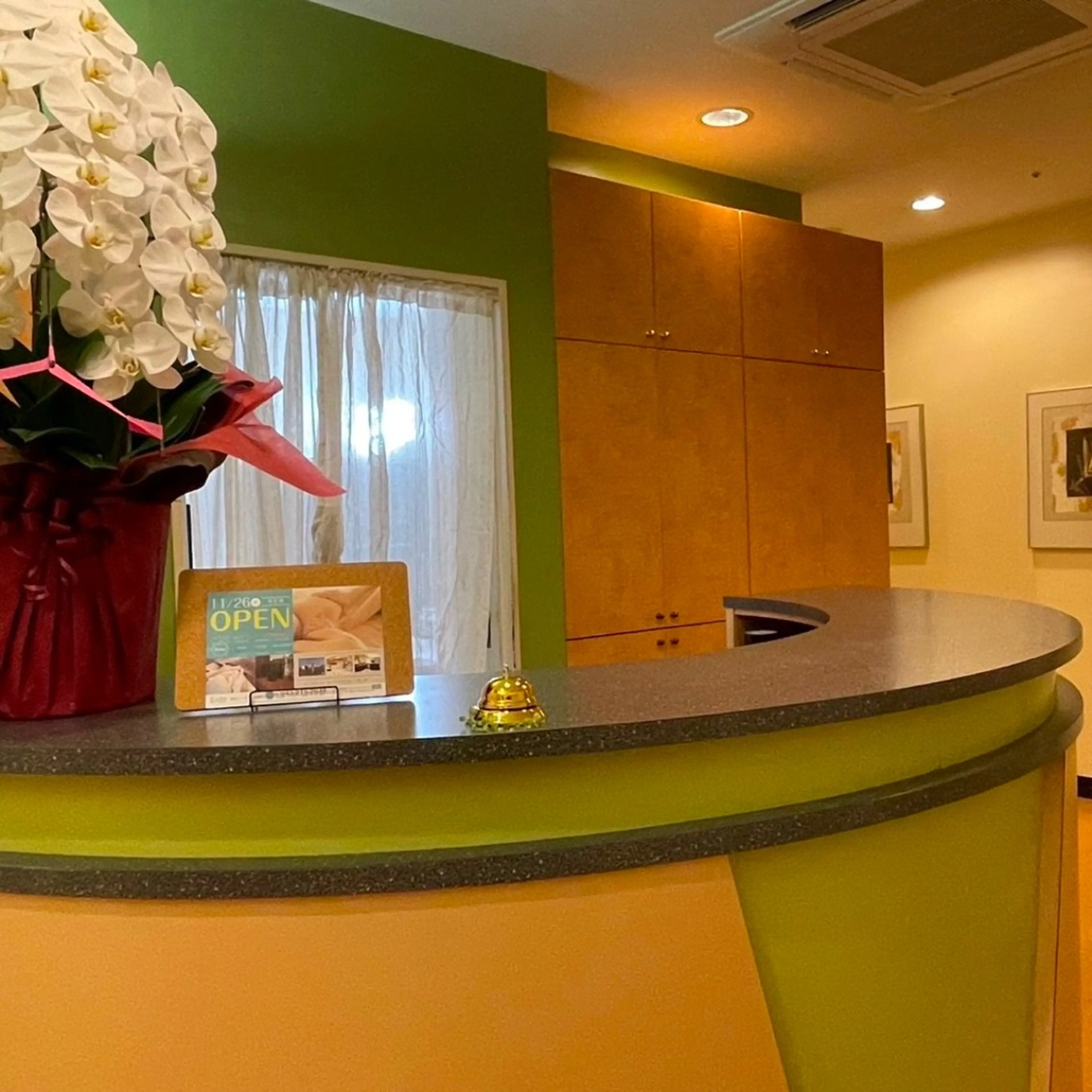 エスティ稲毛ワンズモール店の内観・外観2