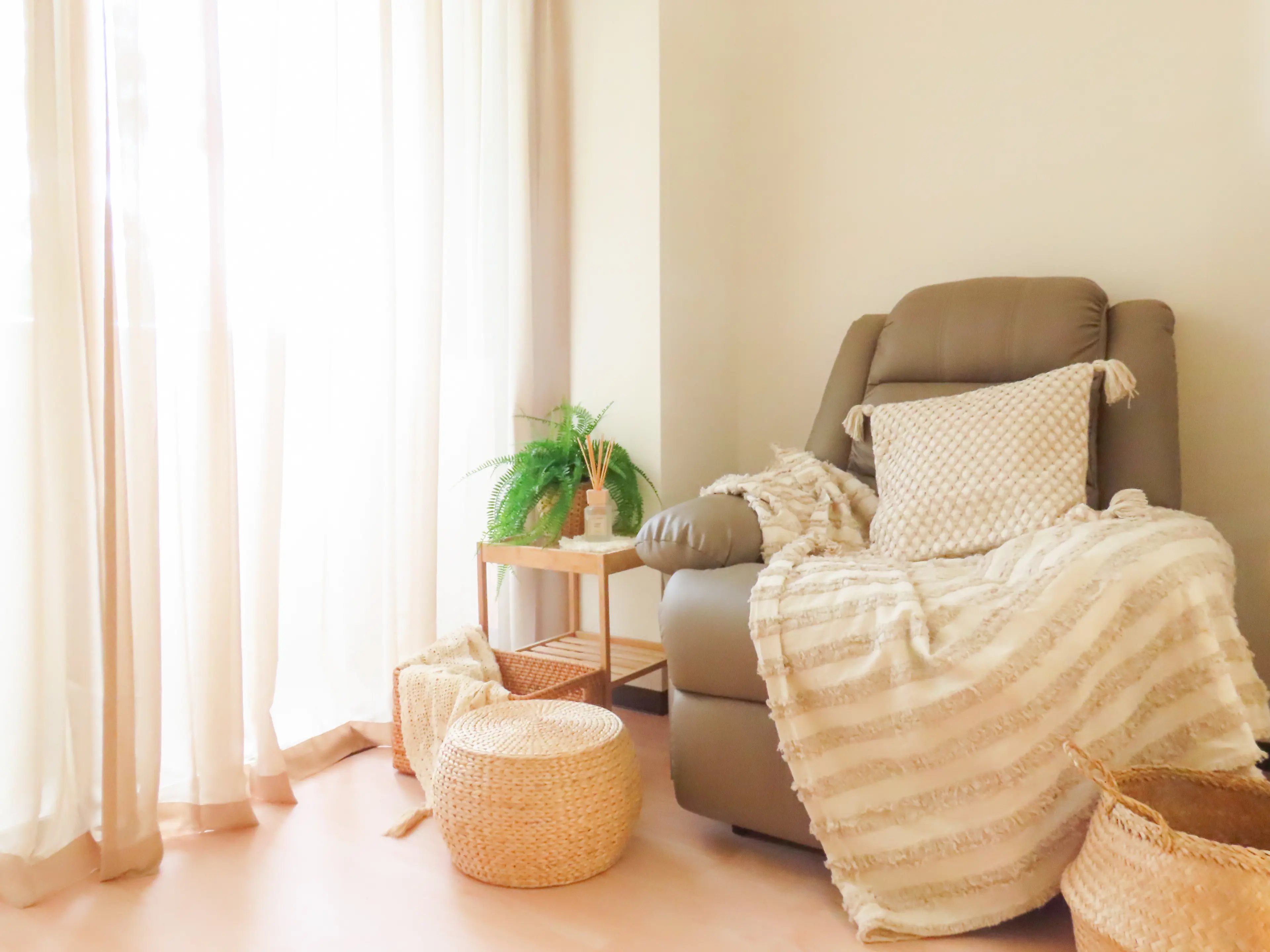 Ynailの内観・外観2