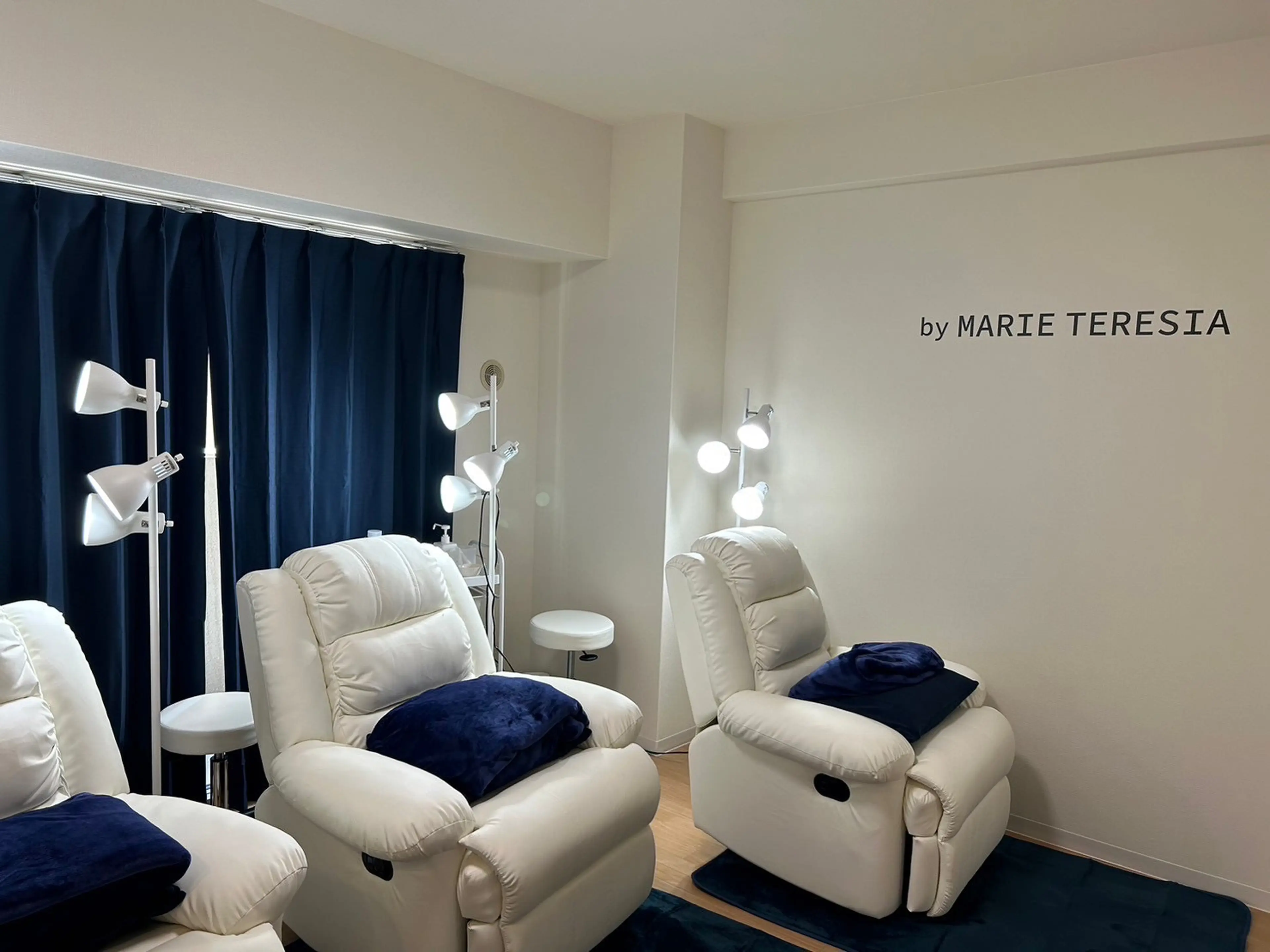 by MARIE TERESIA 博多駅前3丁目店の内観・外観1