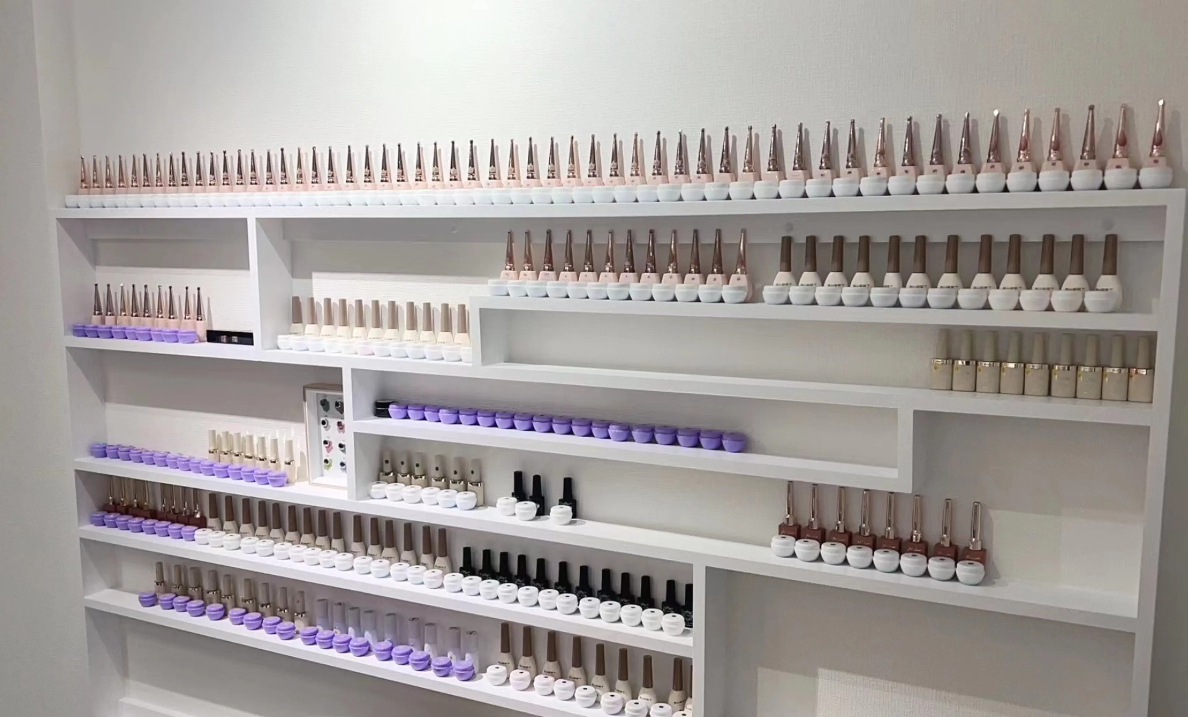 Queen's beauty salon歌舞伎町店の内観・外観2