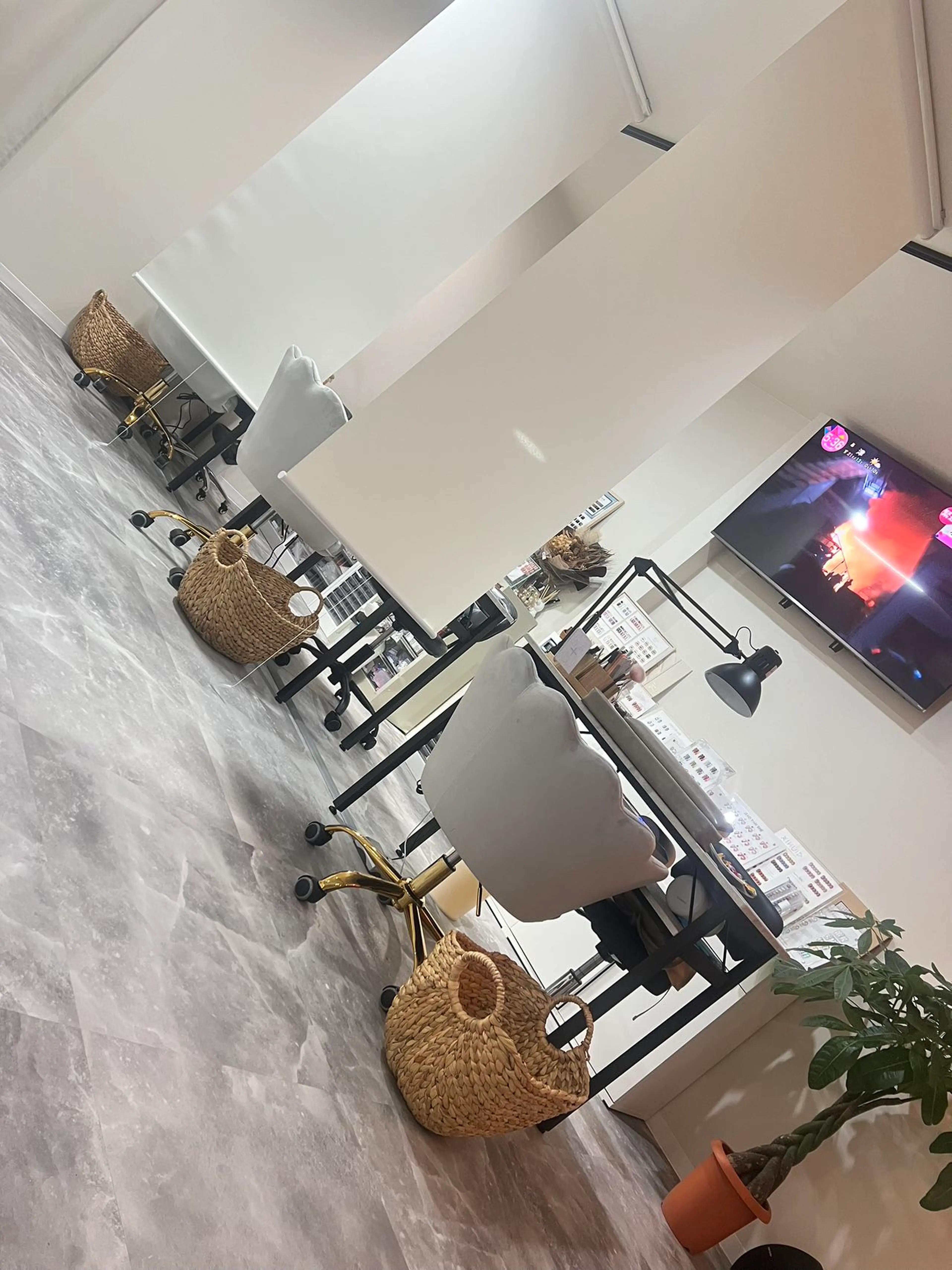 JUN NAILの内観・外観2