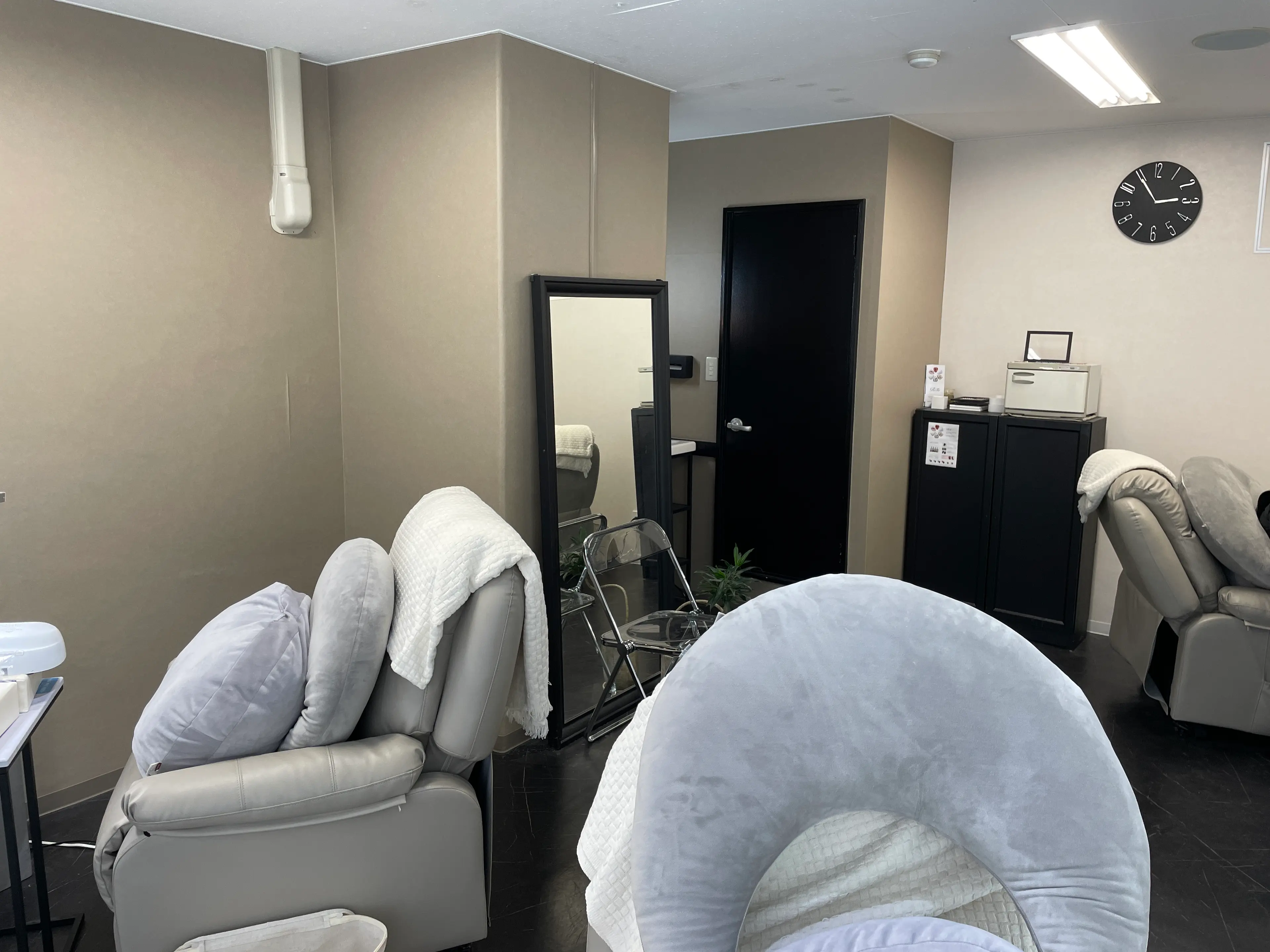 Ada立川店の内観・外観1