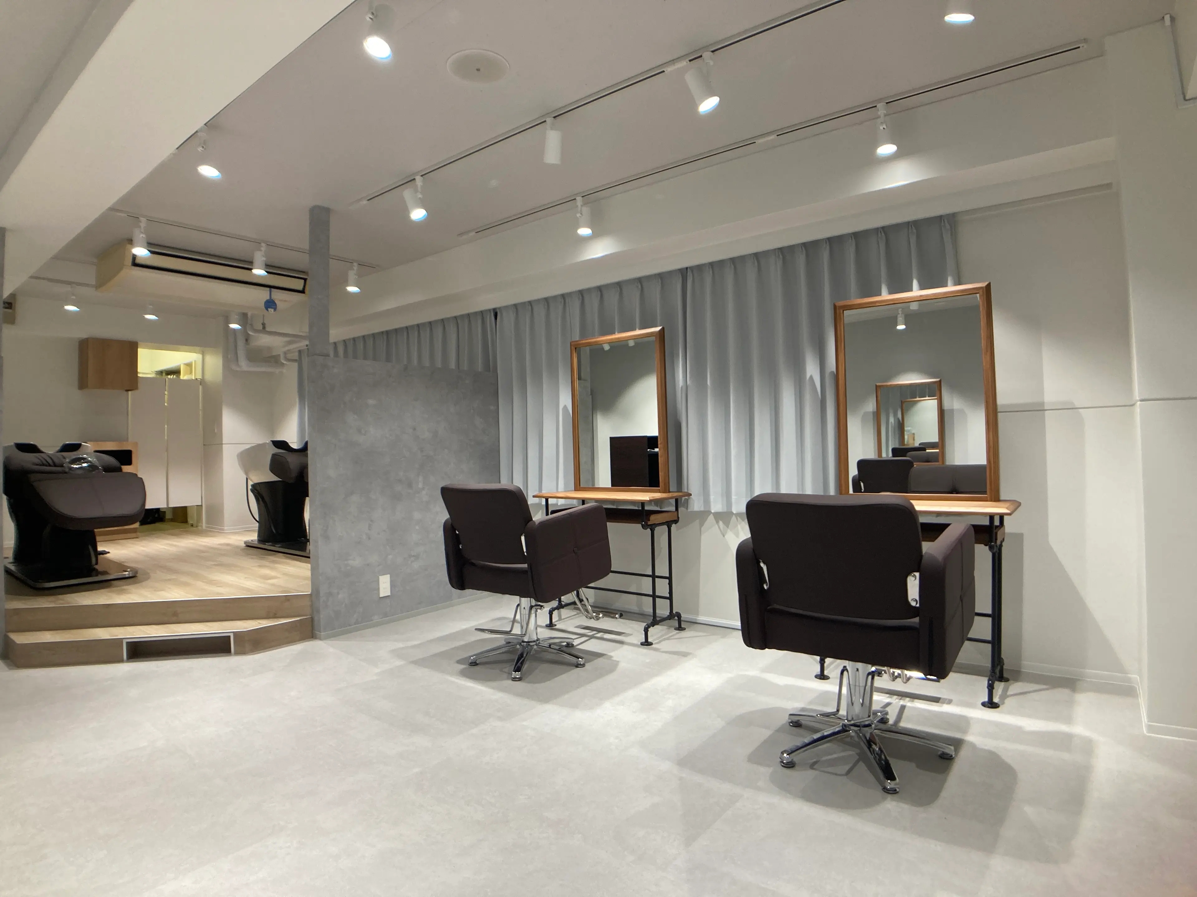 LIERの内観・外観2