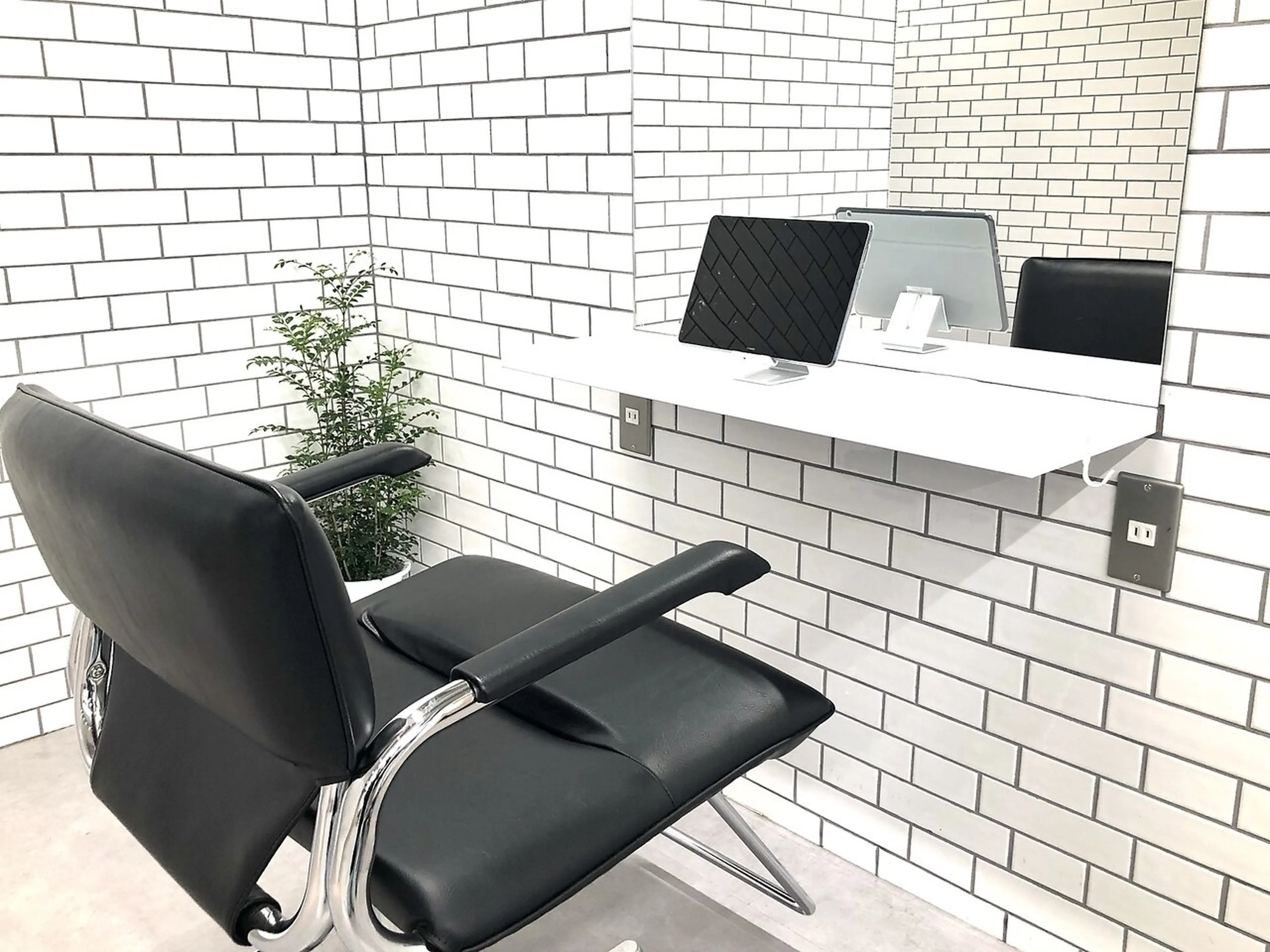 Zina 梅田 髪質改善&トリートメント&艶髪【ジーナ】の内観・外観1