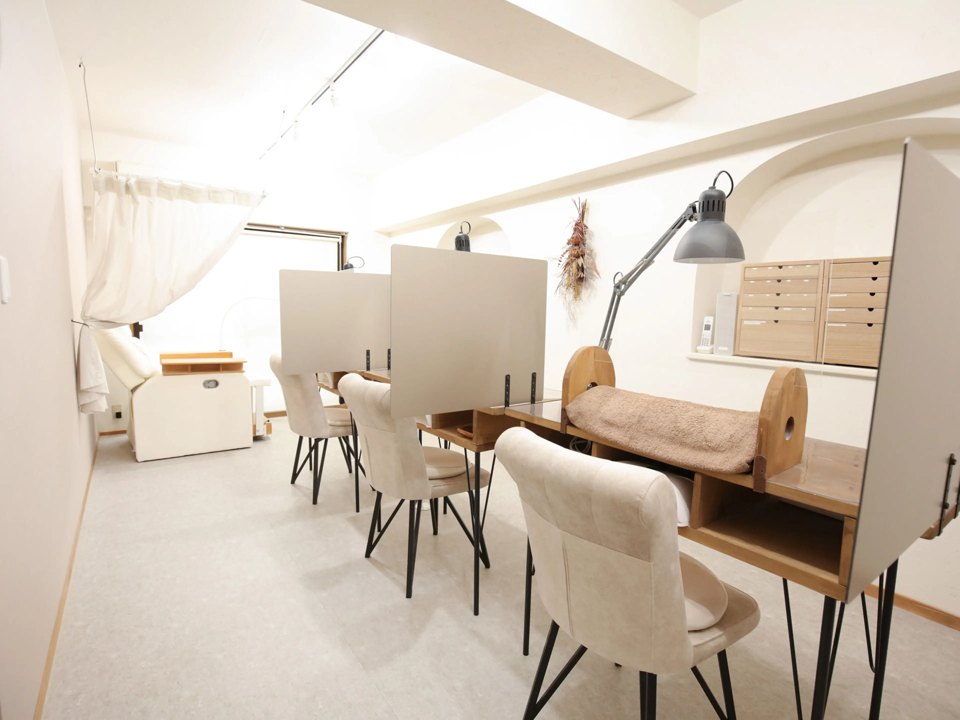 ソルネイルの内観・外観2