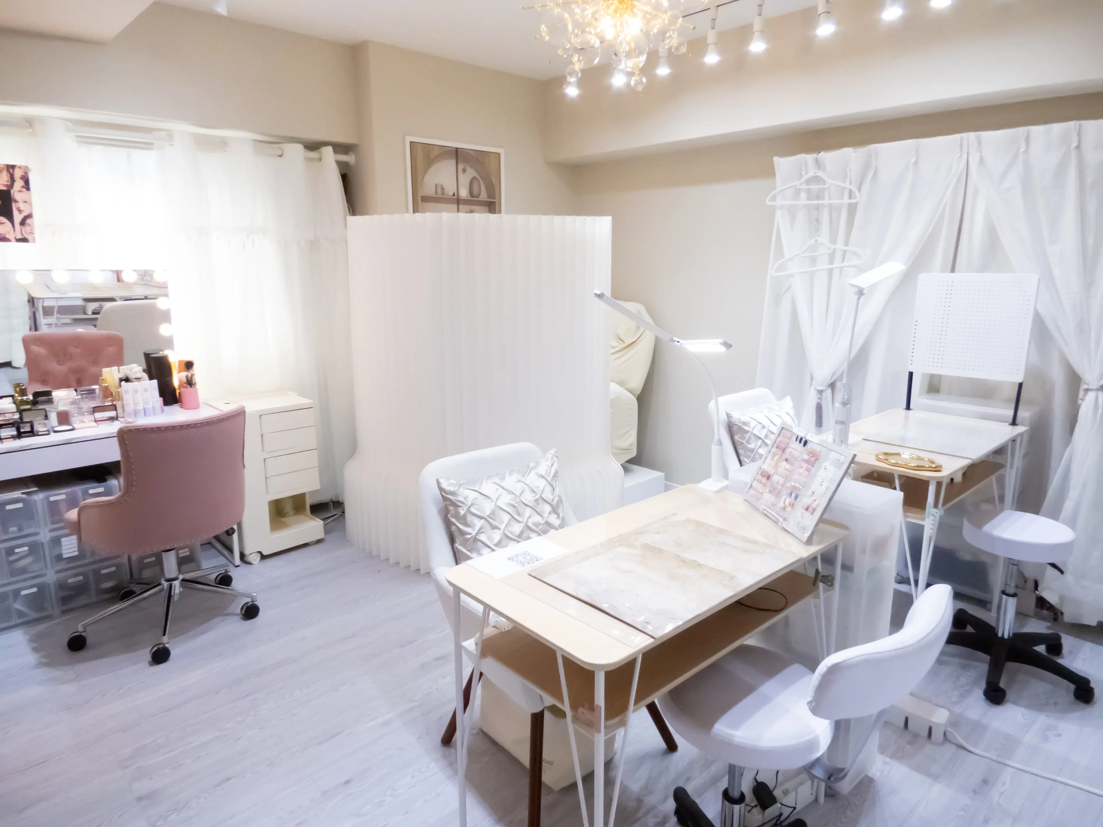 NailSalon Ecrin(エクラン)の内観・外観2