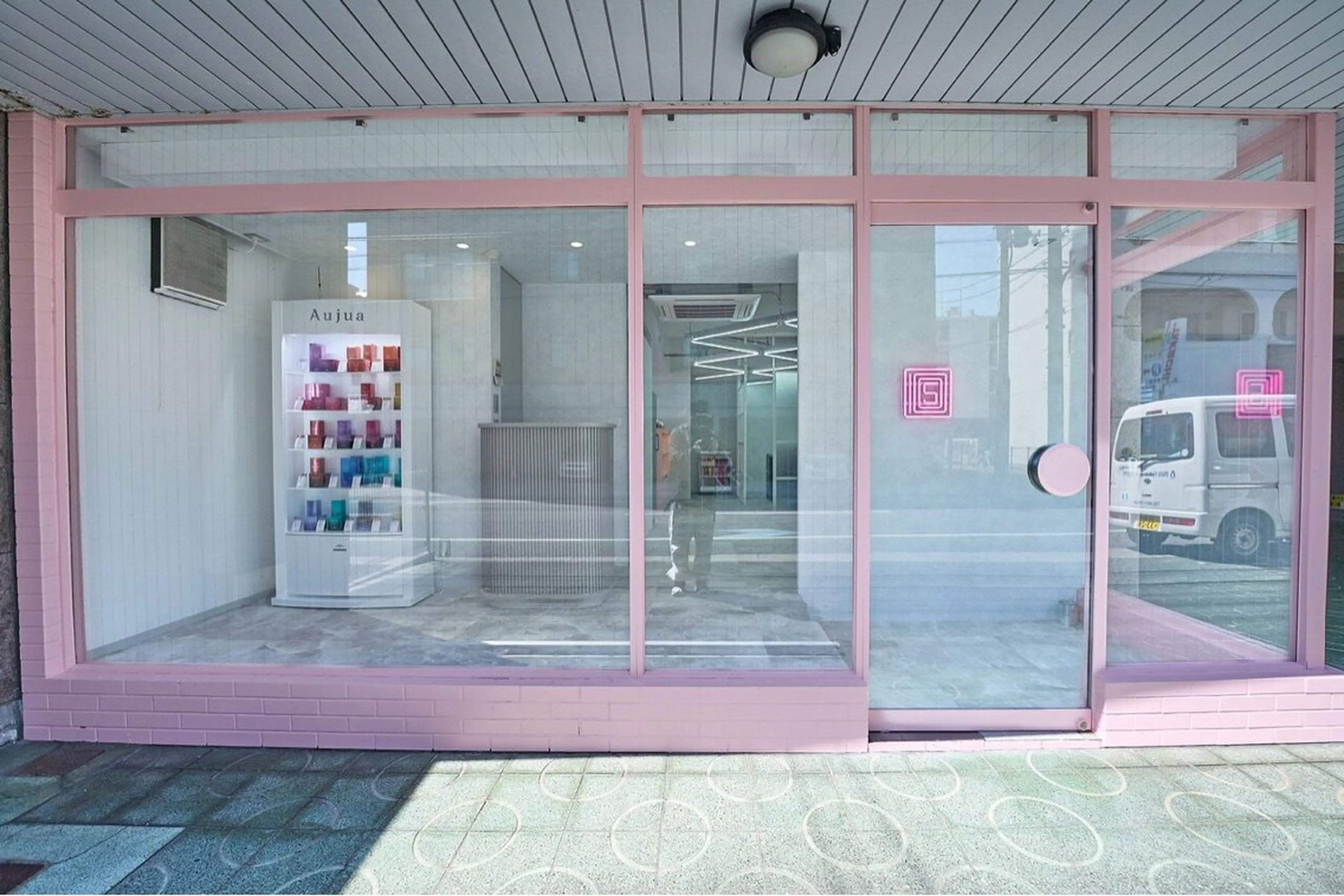 1005mille cinqの内観・外観1