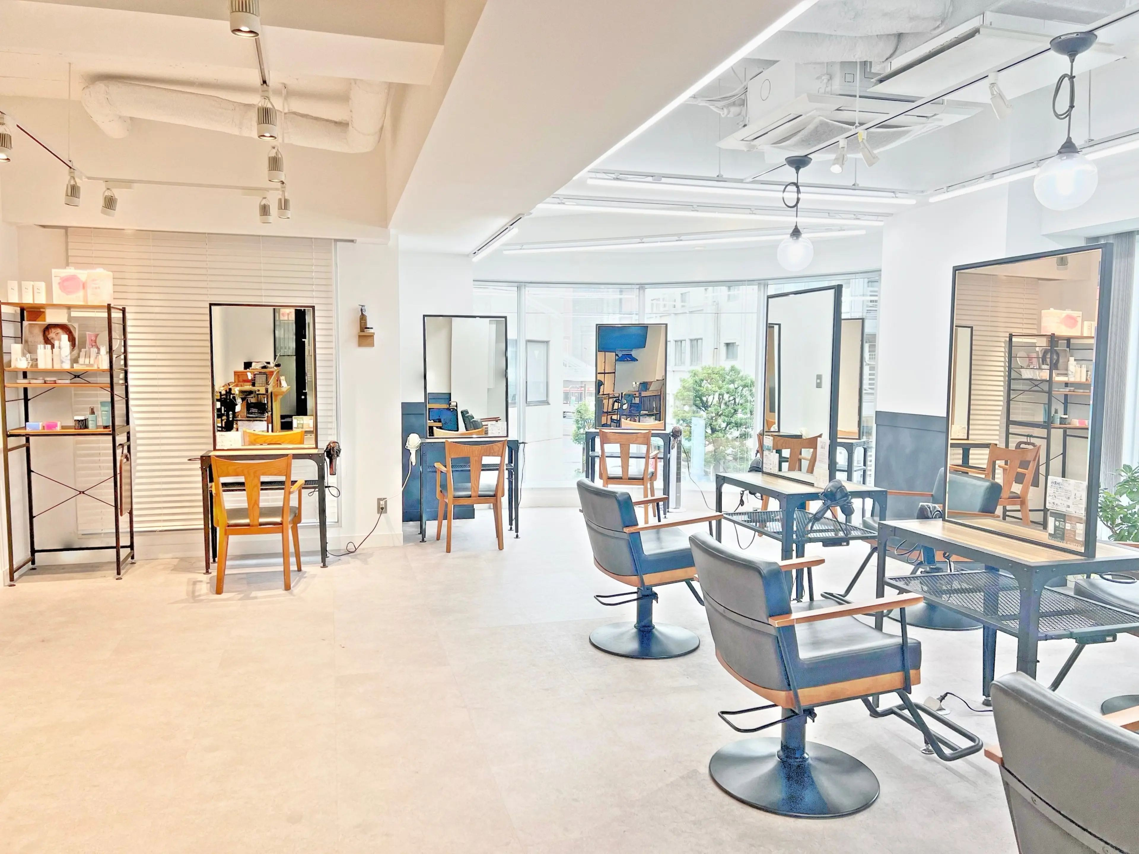 Neolive curro Maison 東神奈川店の内観・外観1