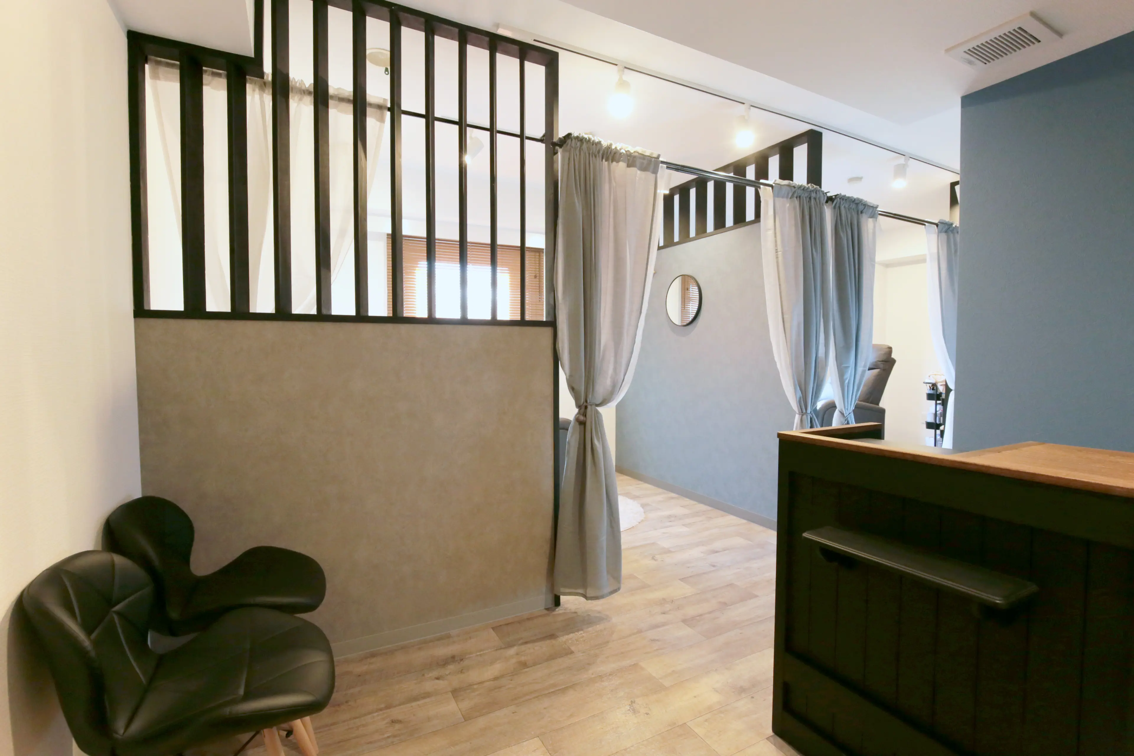 メロウプラス　メンズアイブロウの内観・外観1