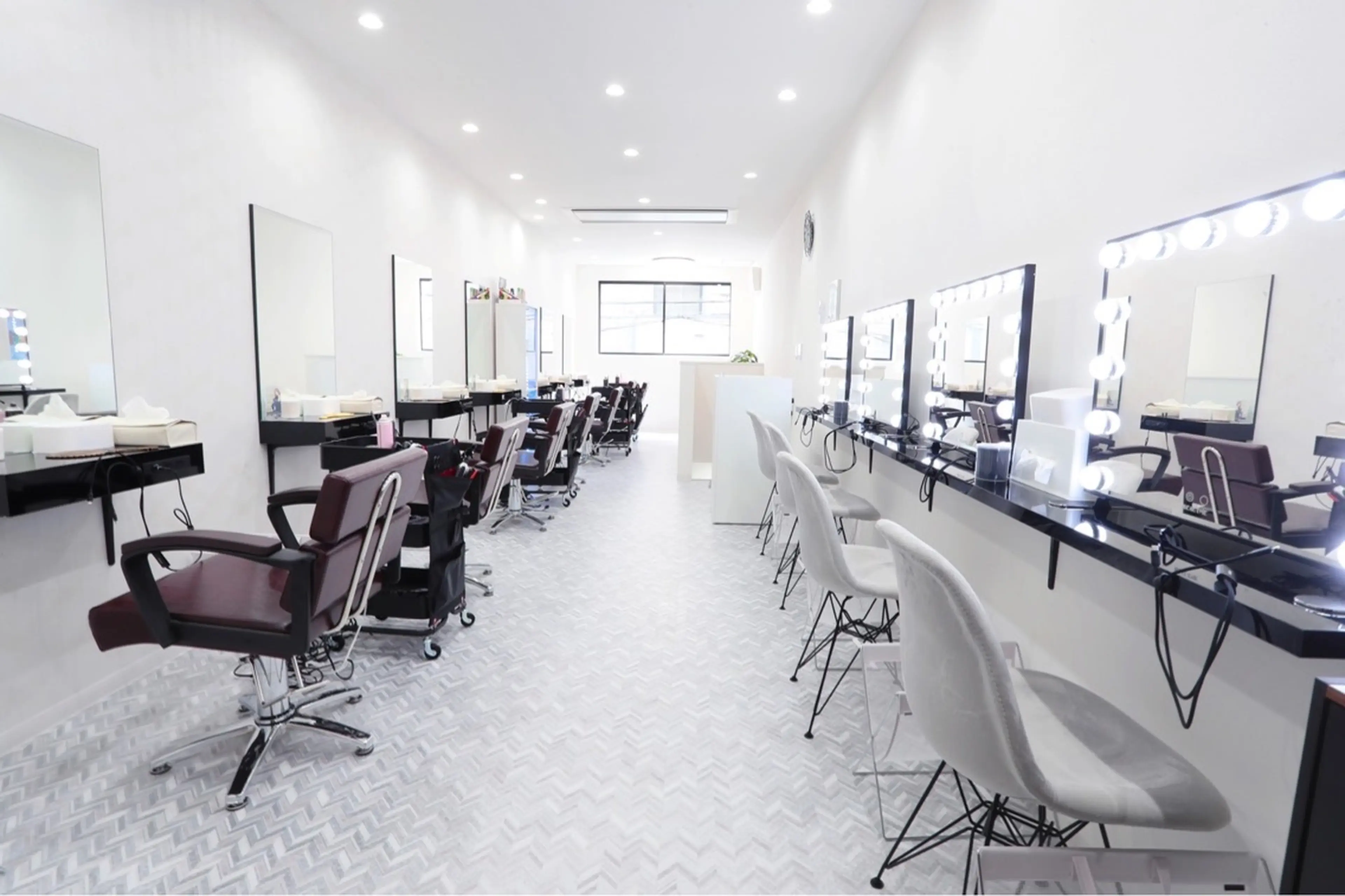 ヘアセットサロン BELLEGROW北新地の内観・外観1