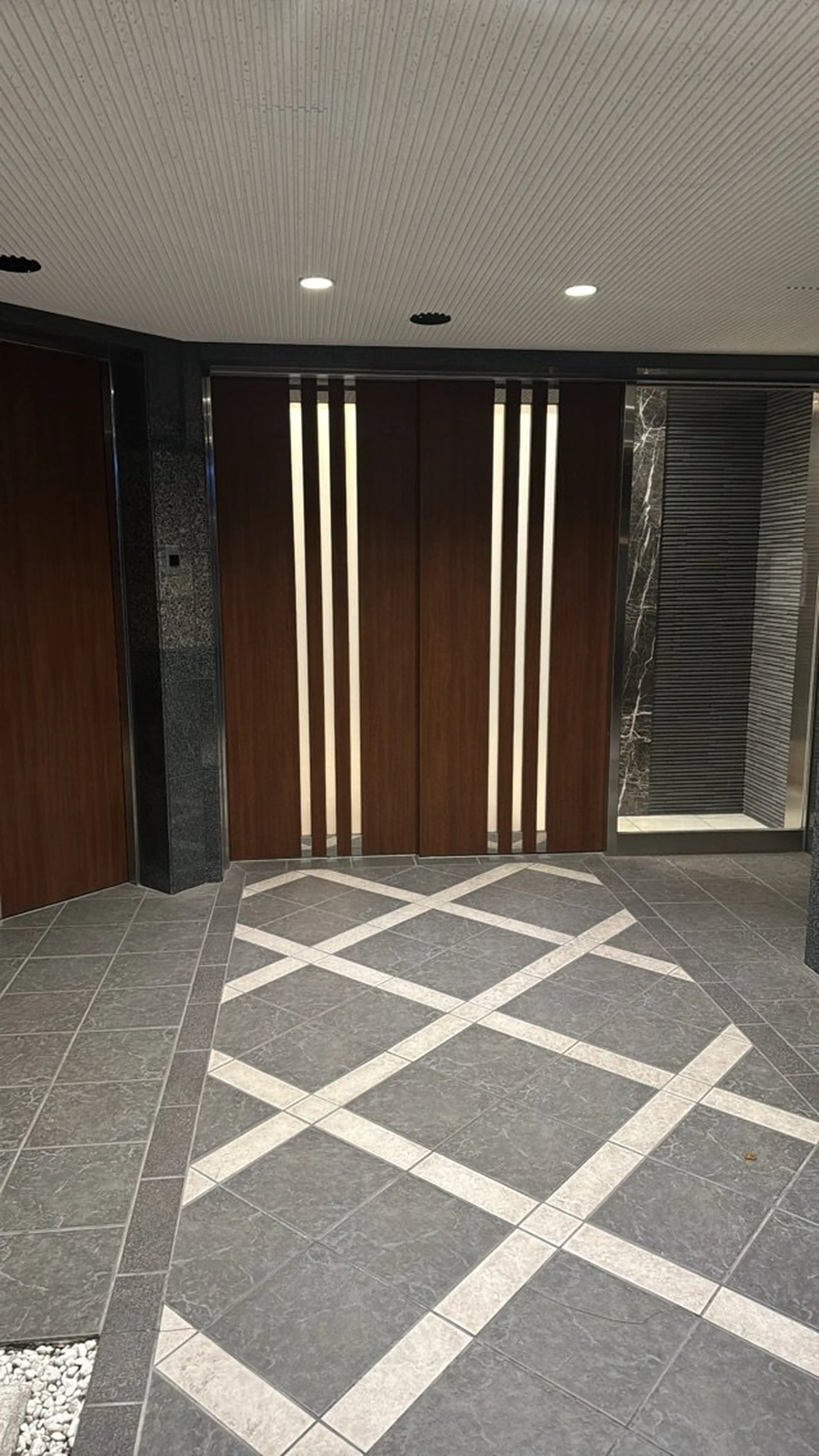 Mauの内観・外観2