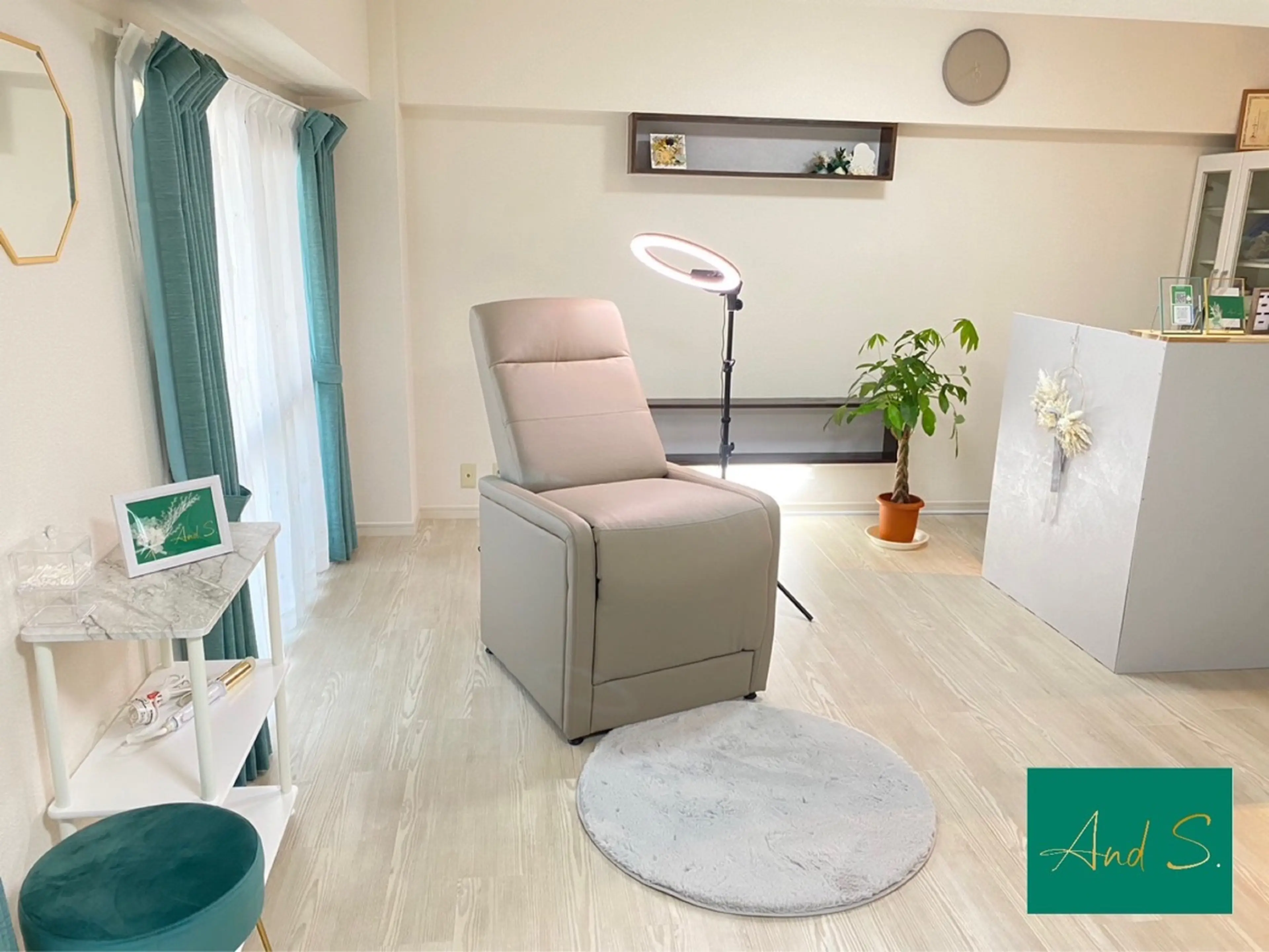 And S.の内観・外観1