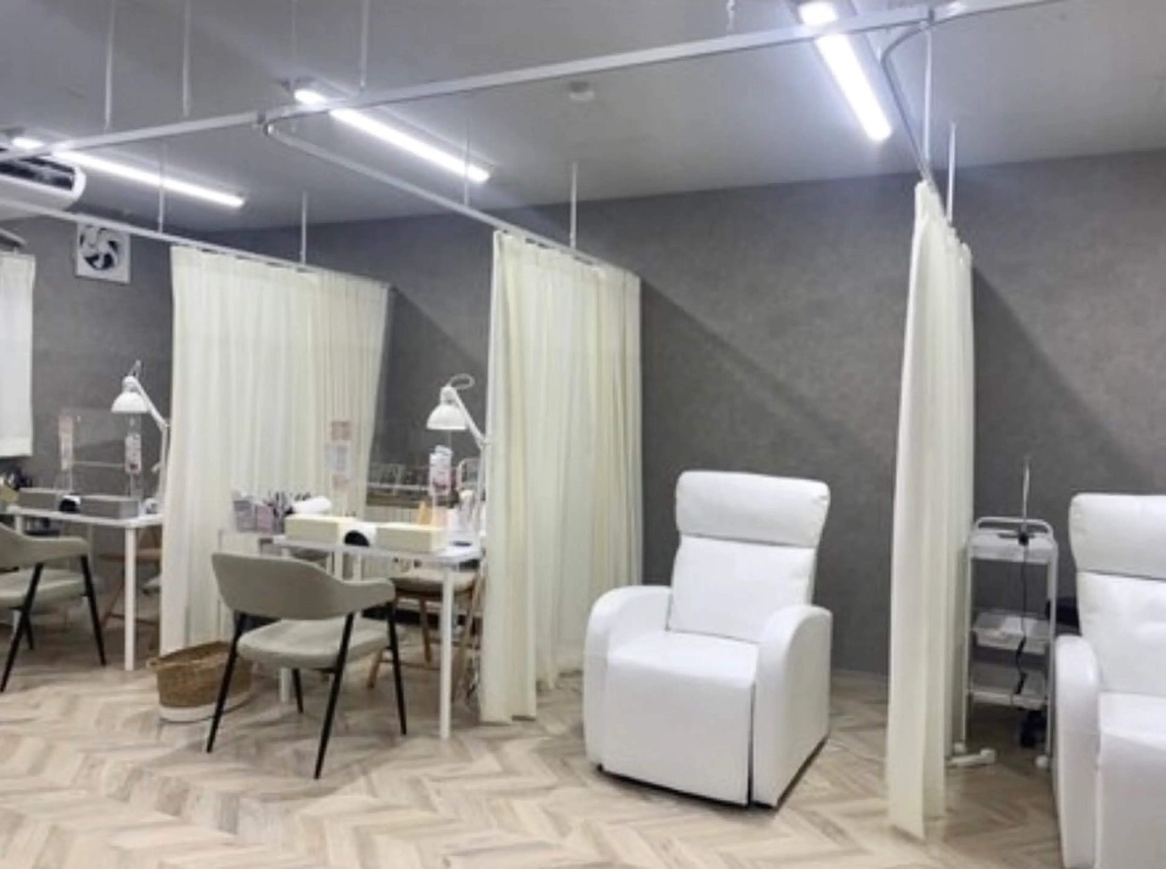 Nail＆Eye salon NANAの内観・外観2