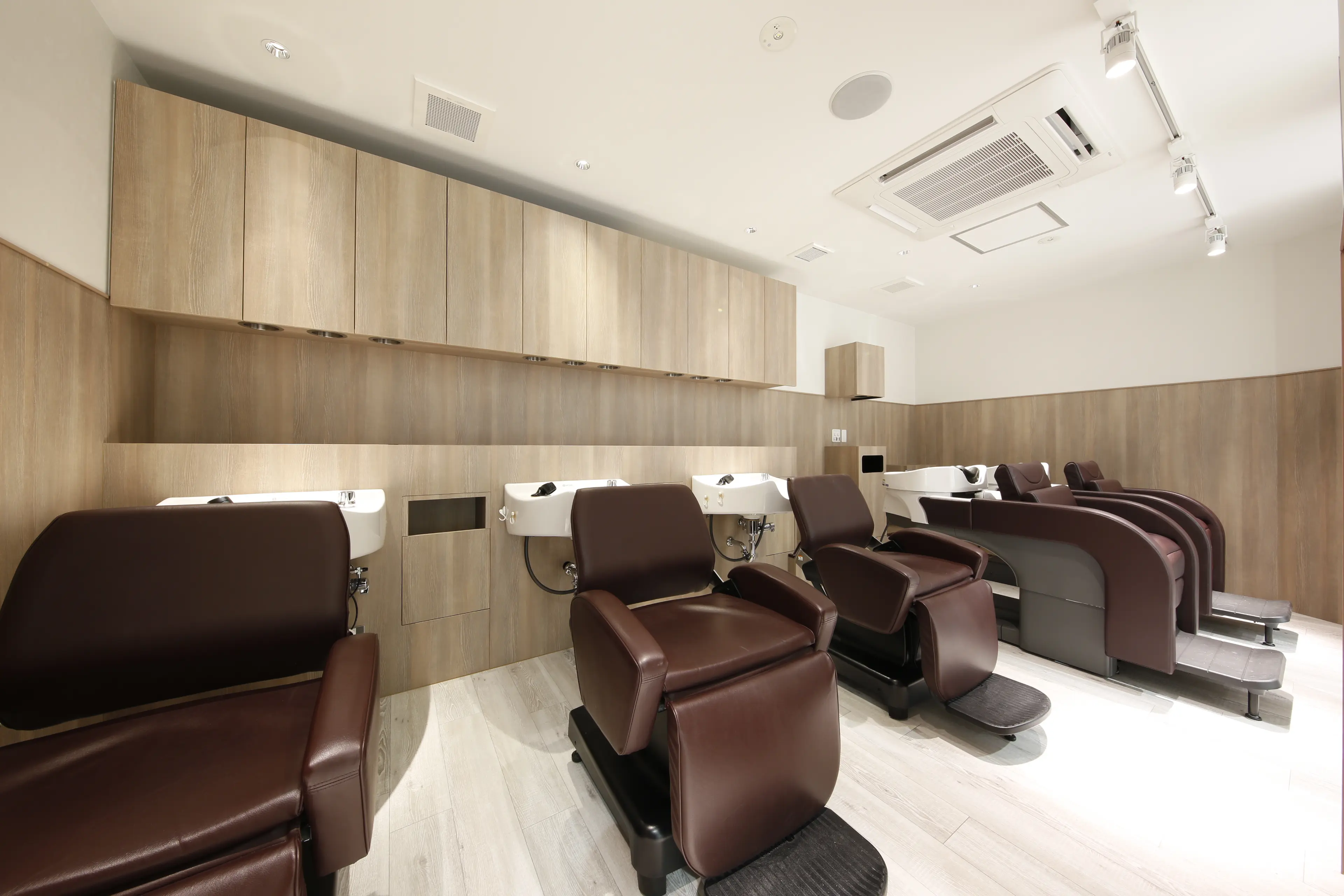 Ash 本八幡店の内観・外観3