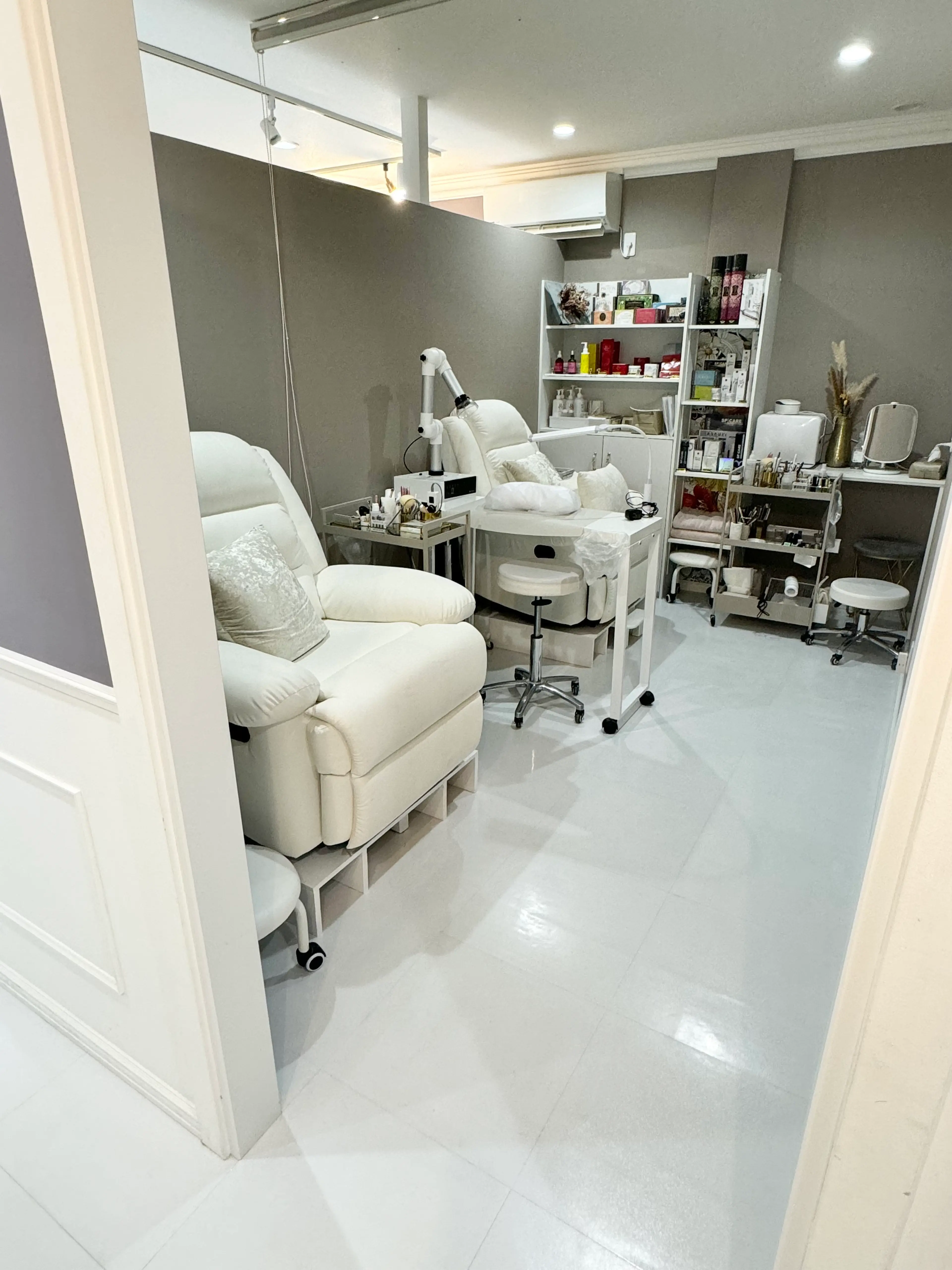 Nailsalon M-crystalの内観・外観3