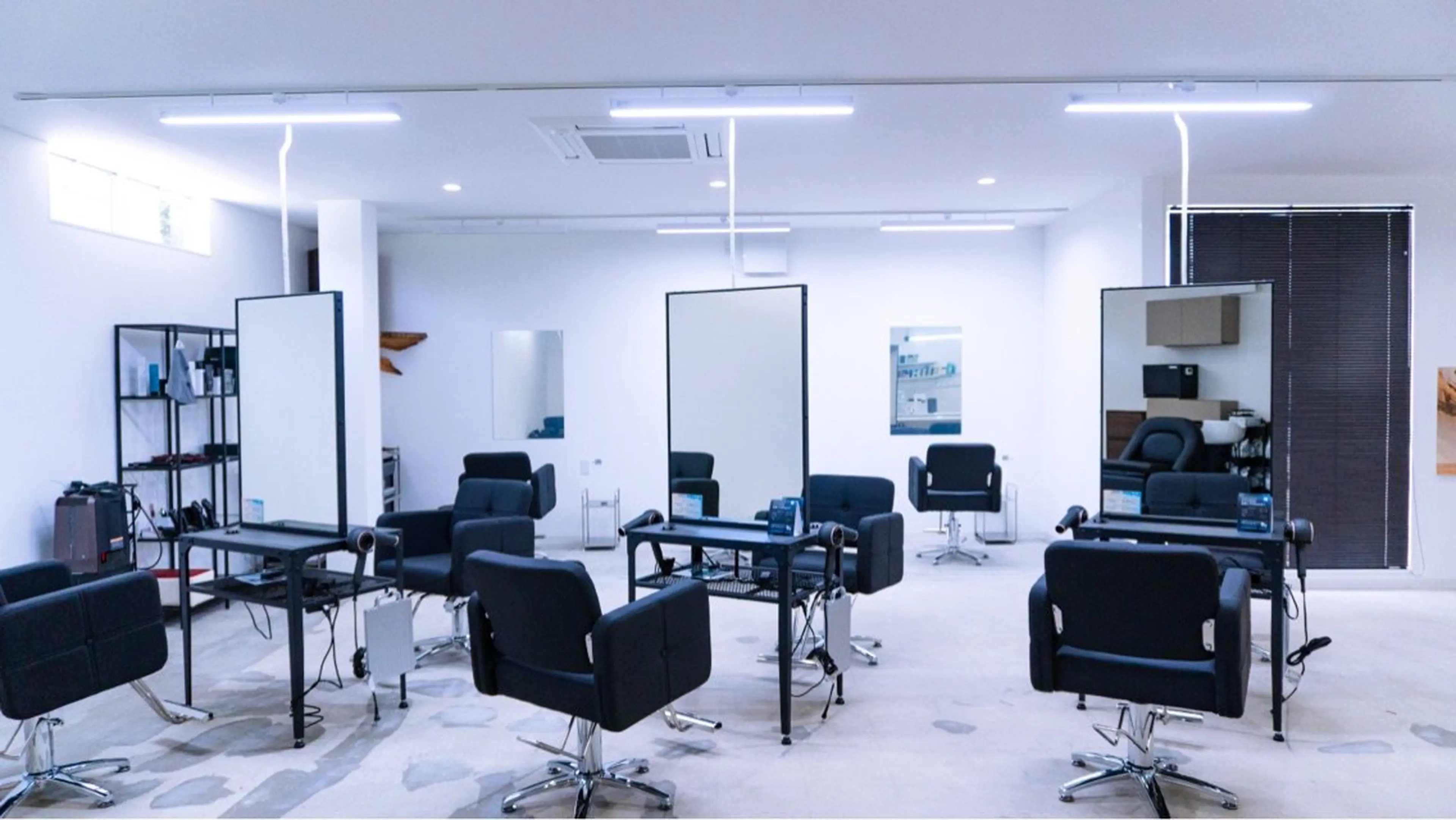 Life is...GOATの内観・外観2