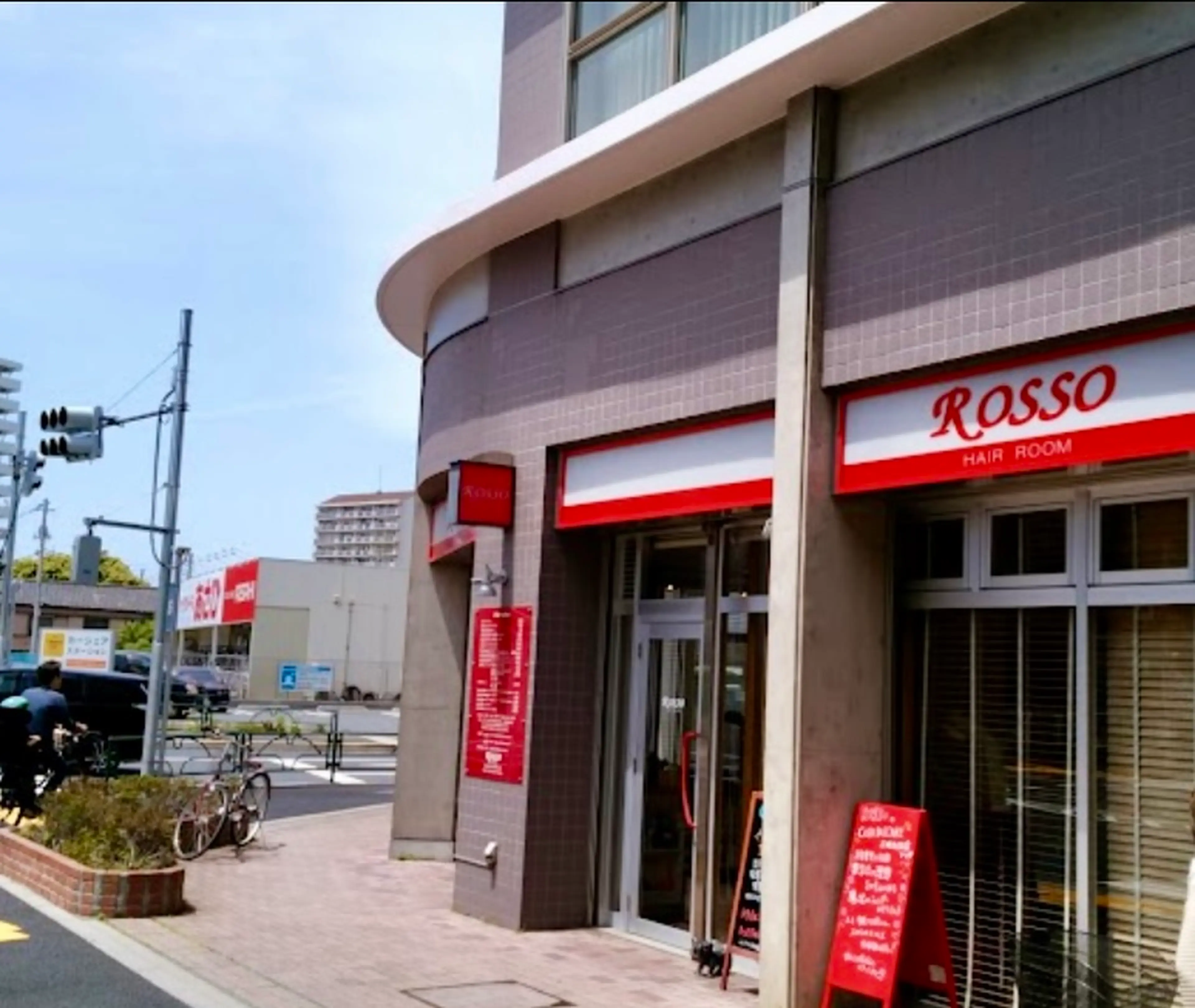 ROSSO 北赤羽店の内観・外観1