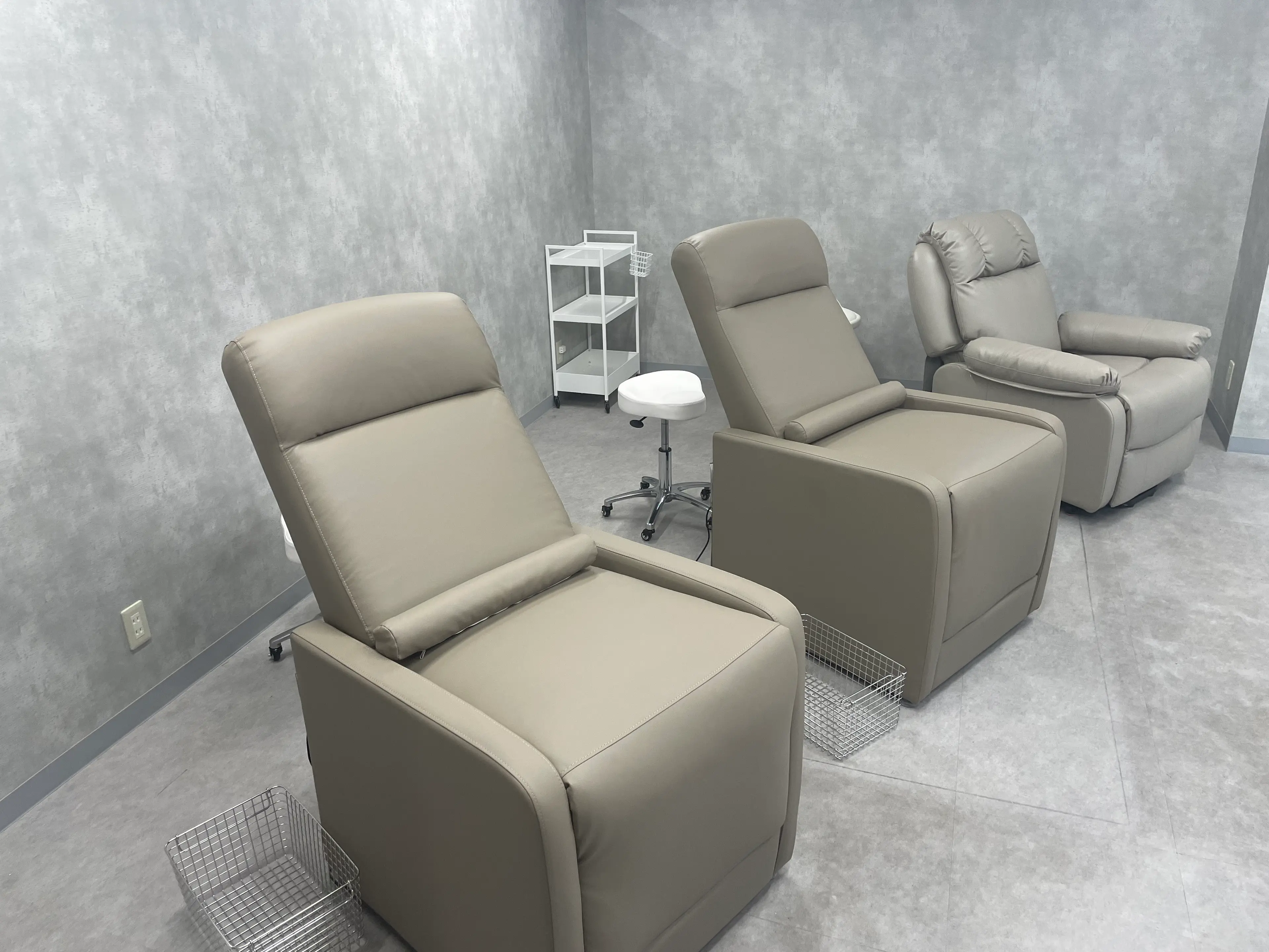 WAXYYY. 新宿西口店の内観・外観1