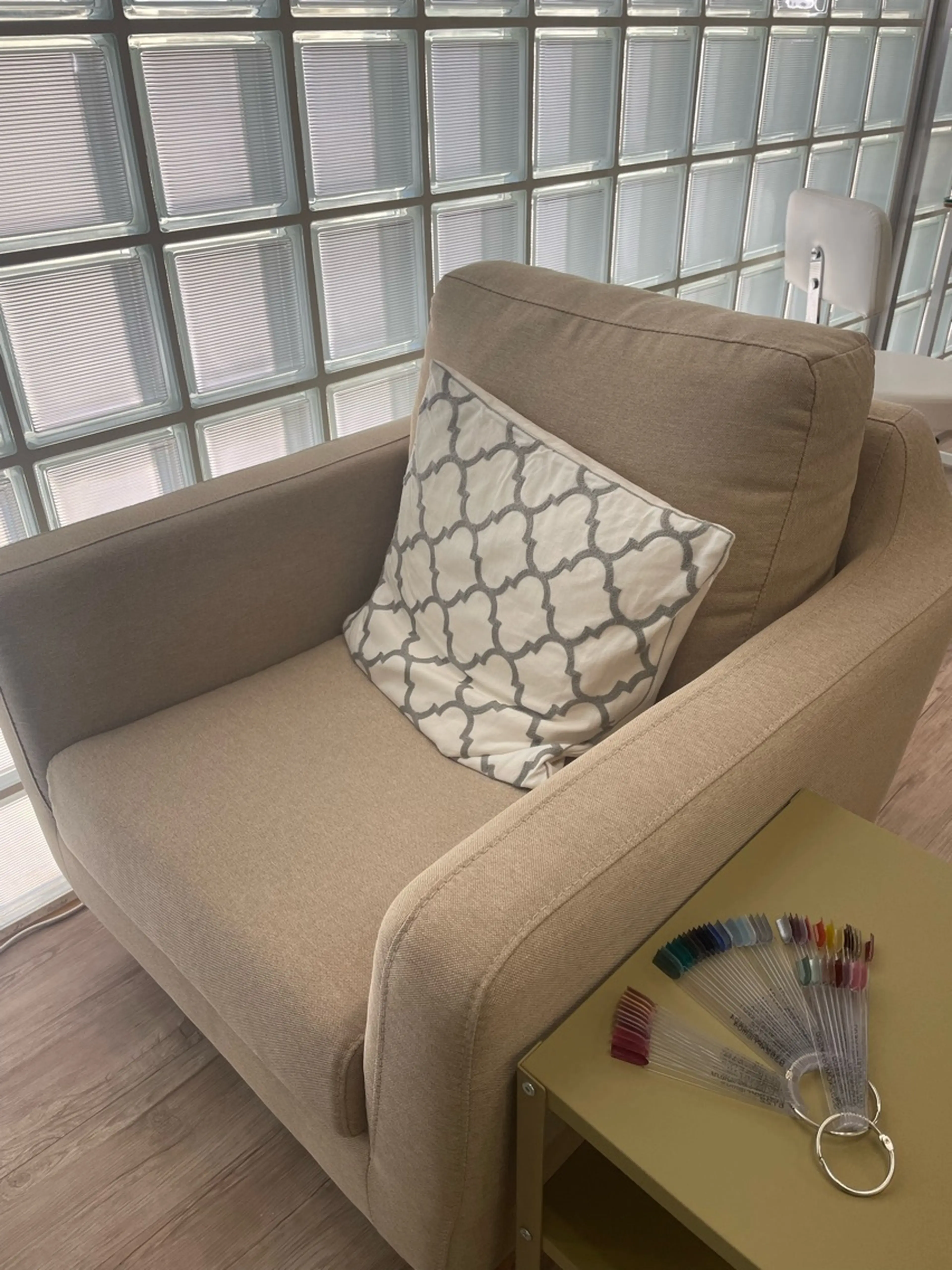 MARU NAILの内観・外観1