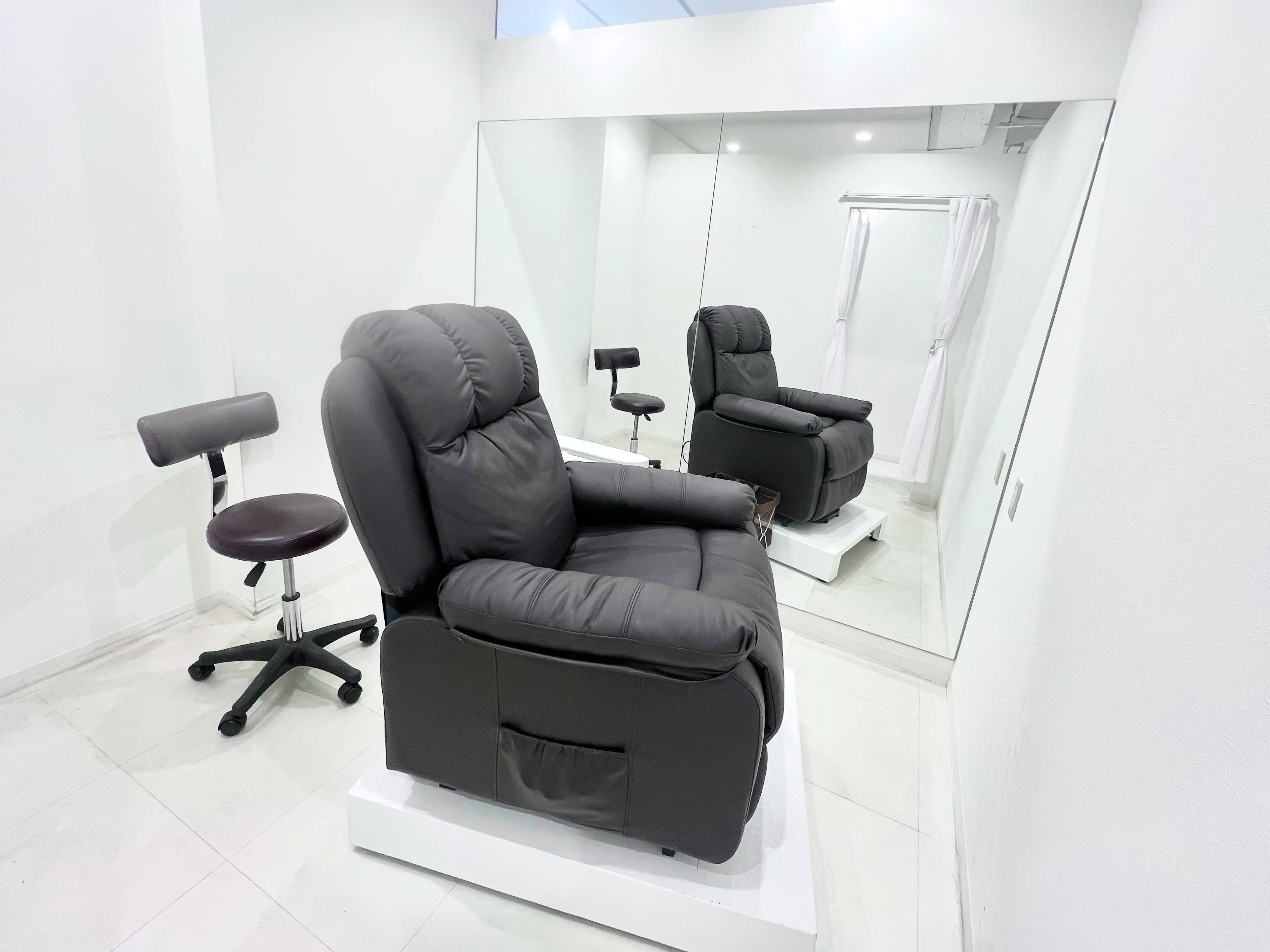 GO TODAY SHAiRE SALON 表参道Mico店の内観・外観2