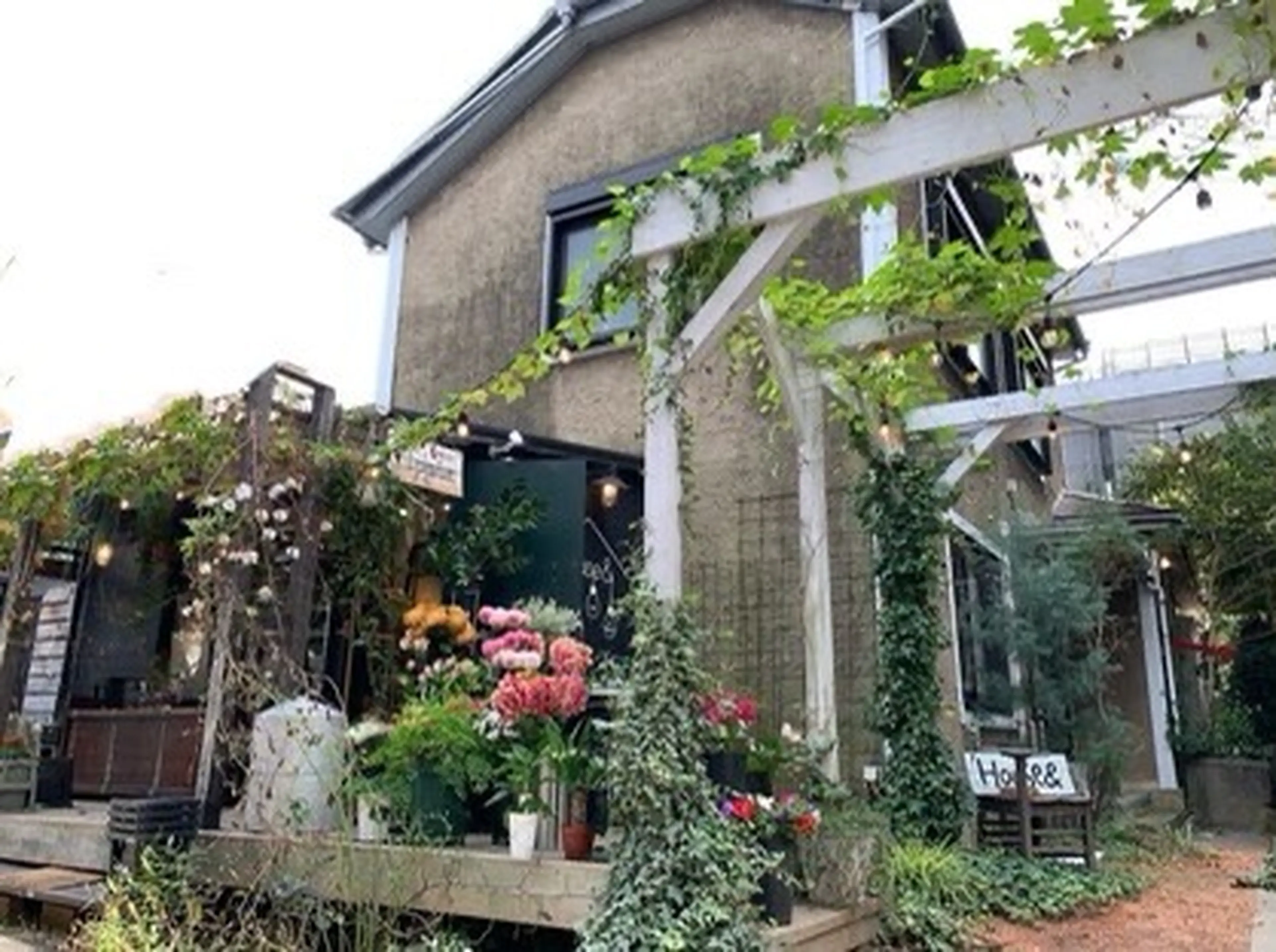 ハウスアンドヘアーワークスの内観・外観2