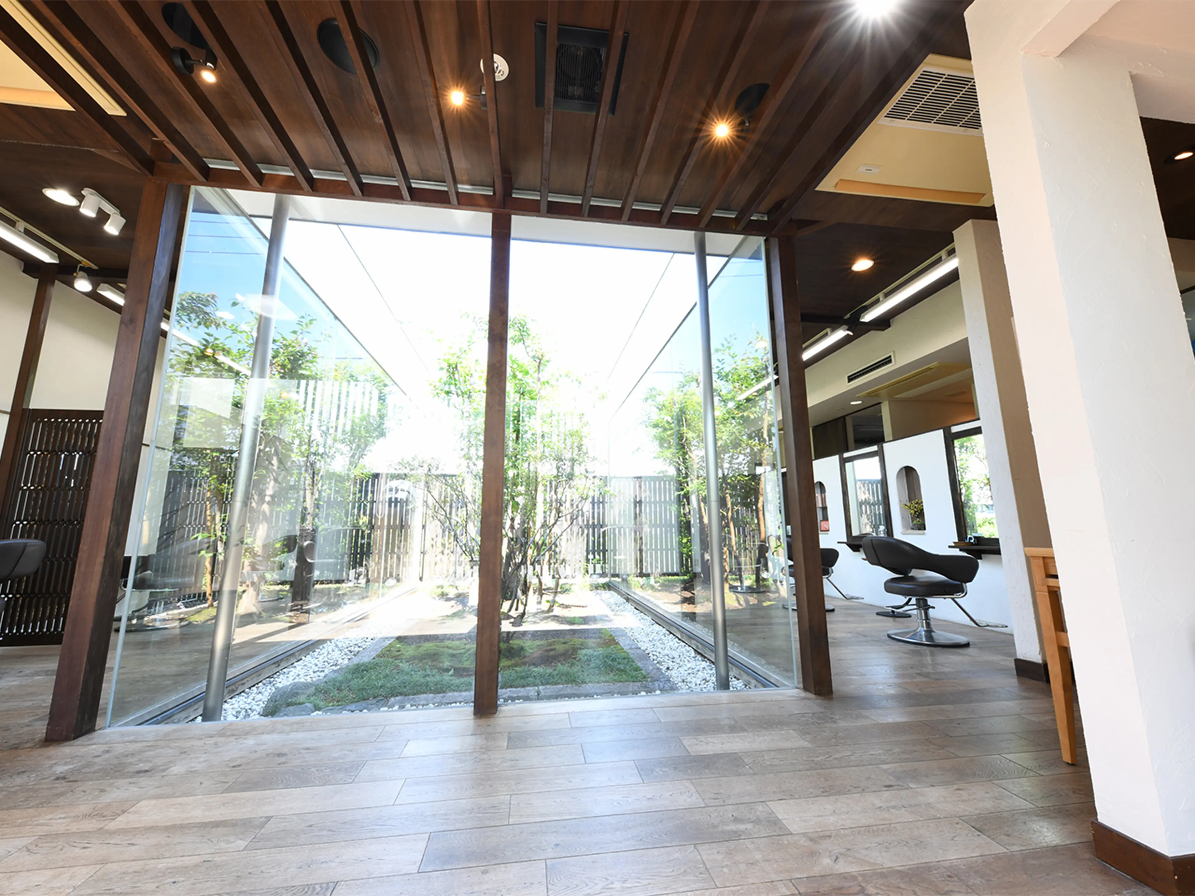 髪切美匠　青とそらの内観・外観1