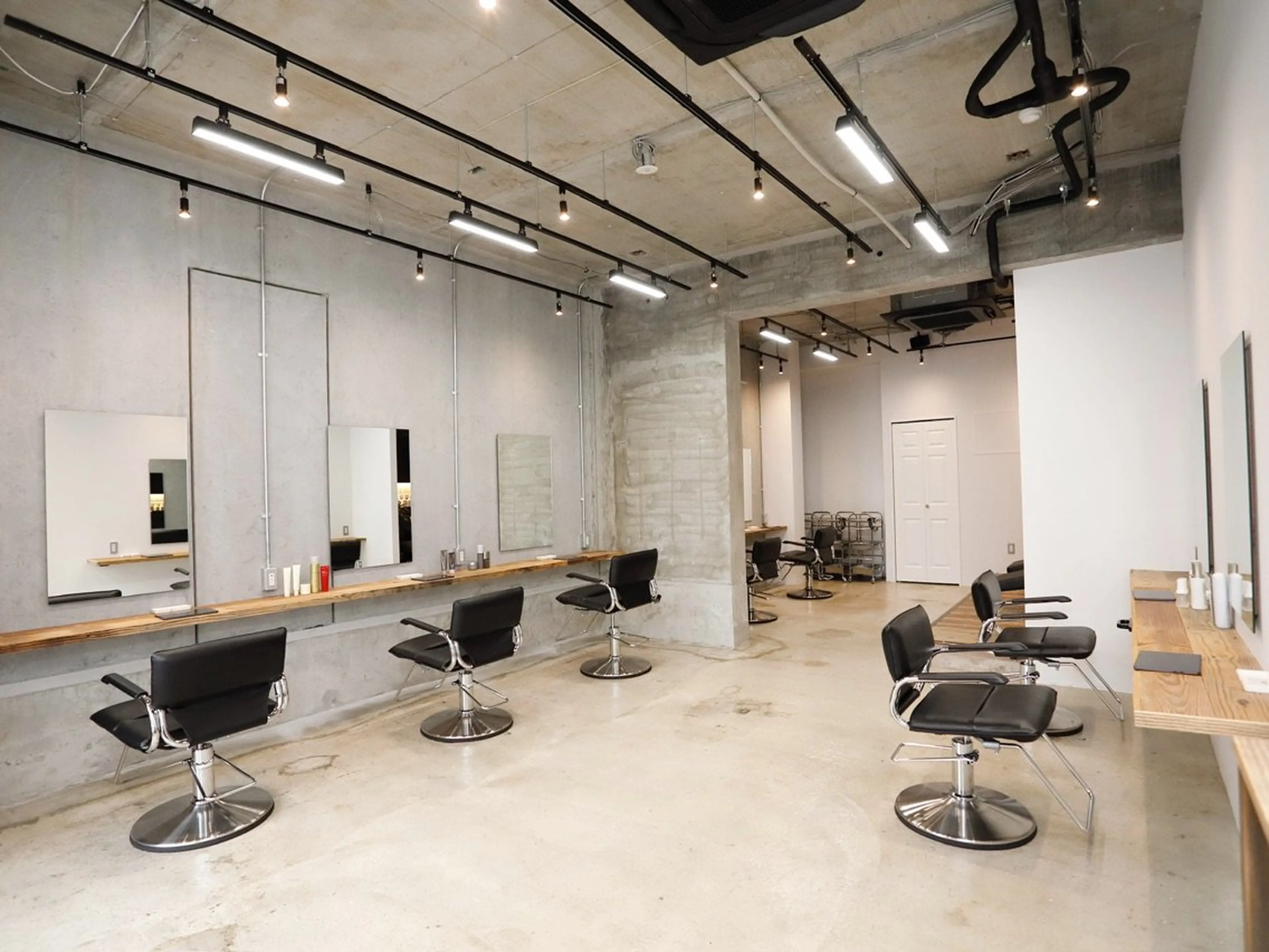 lit.の内観・外観2