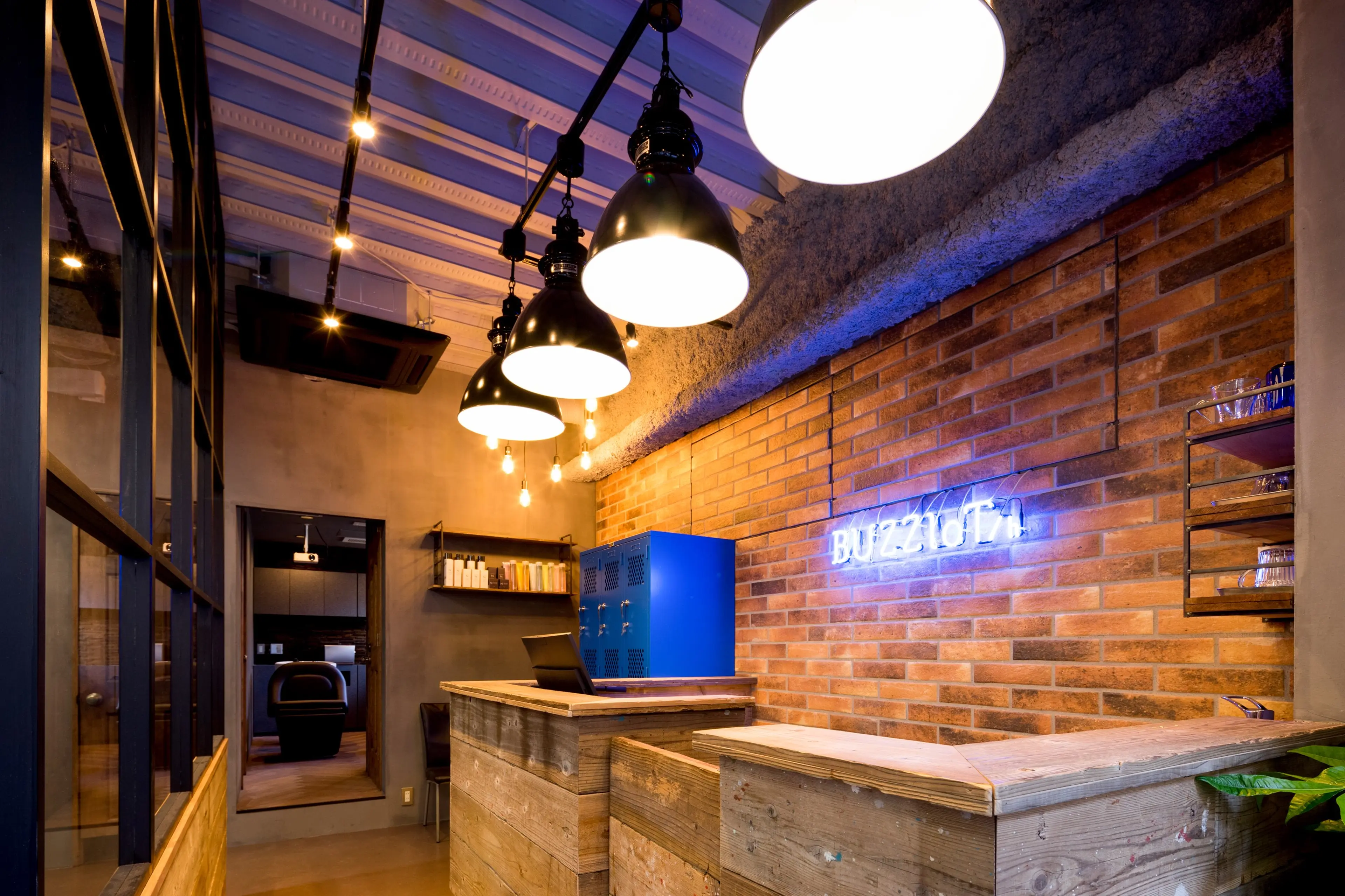 ＢＵＺＺＩｏＴ/hの内観・外観1