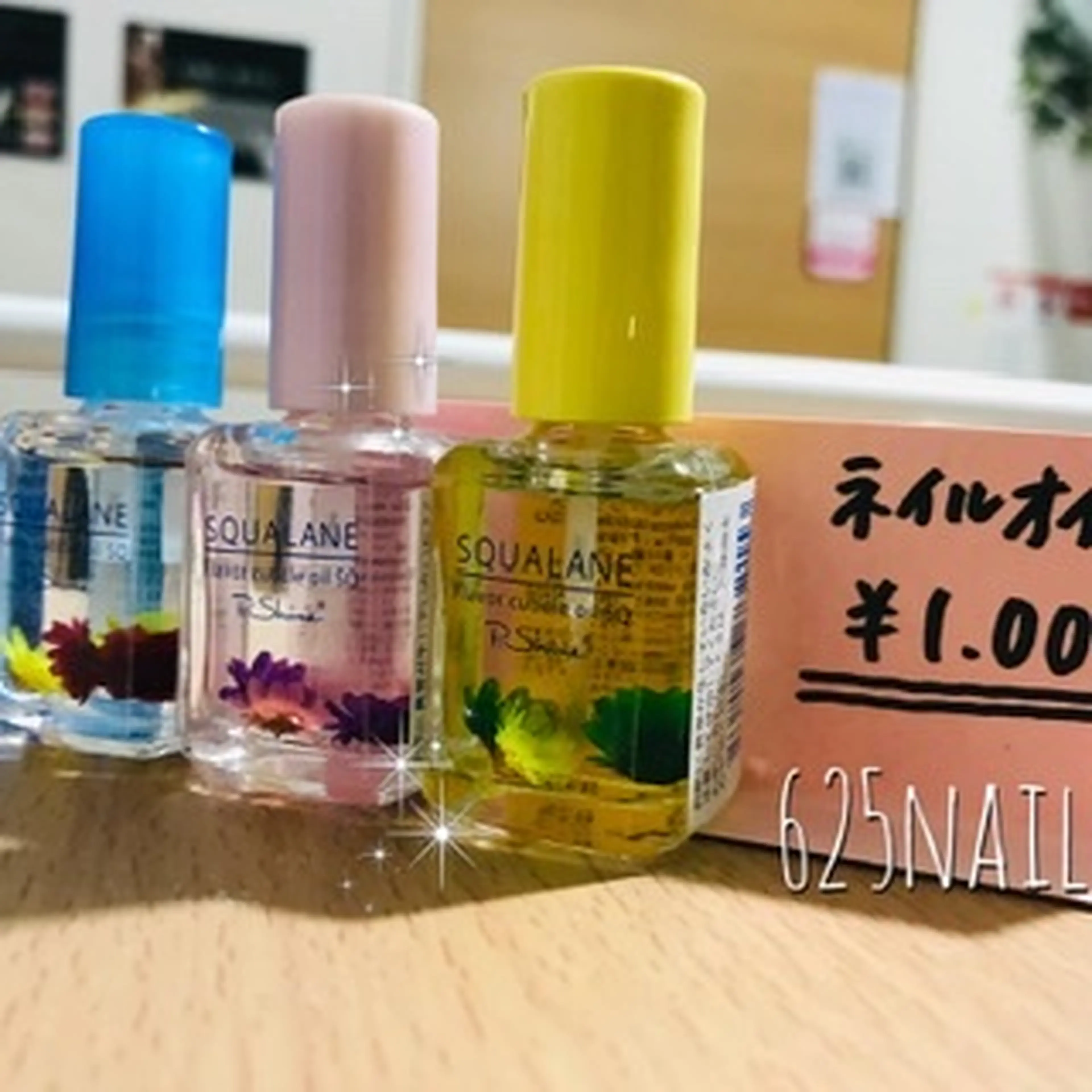 625nailロクニーゴネイルの内観・外観1