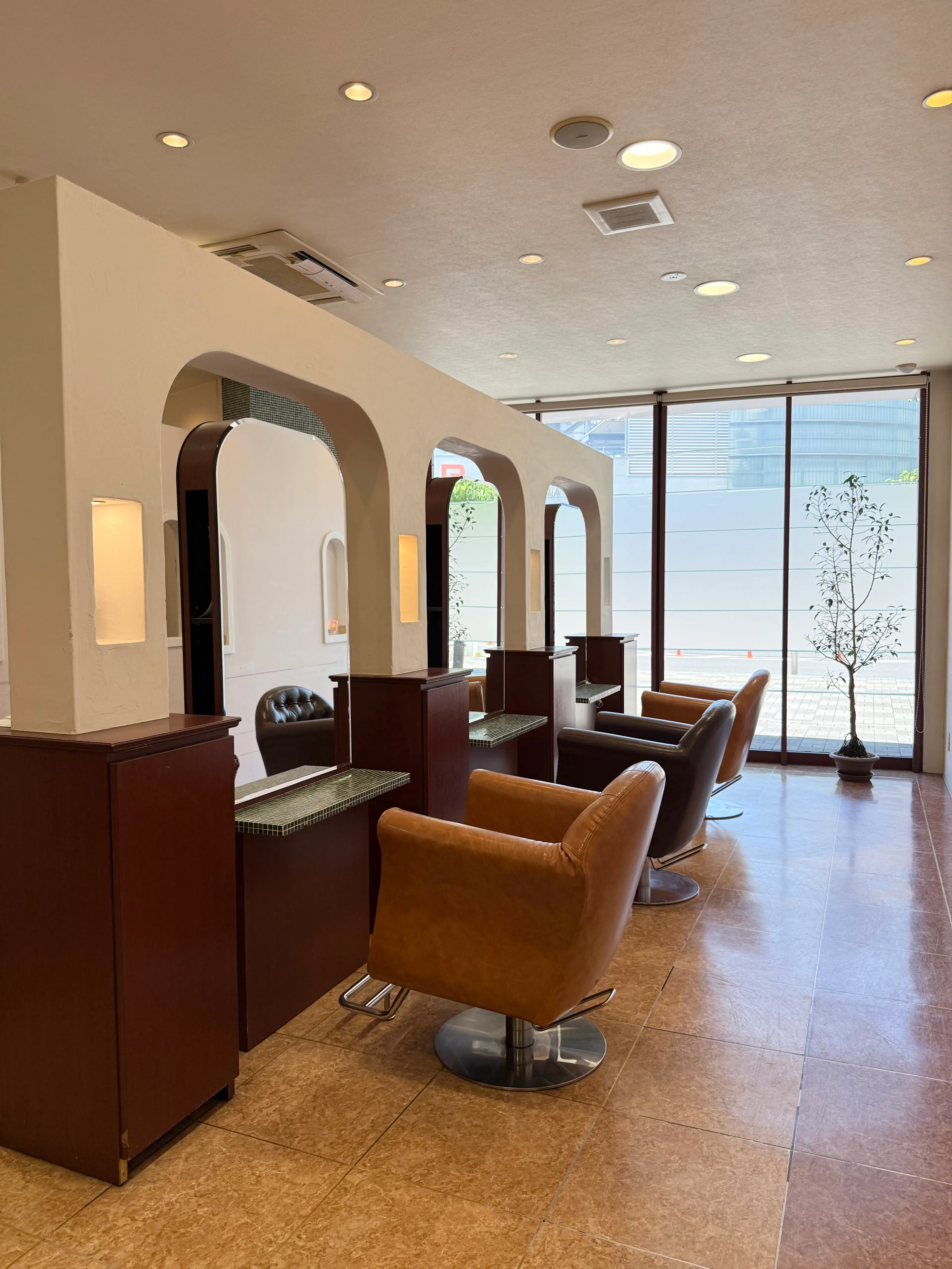 ブランシェJR勝川駅南口店の内観・外観2