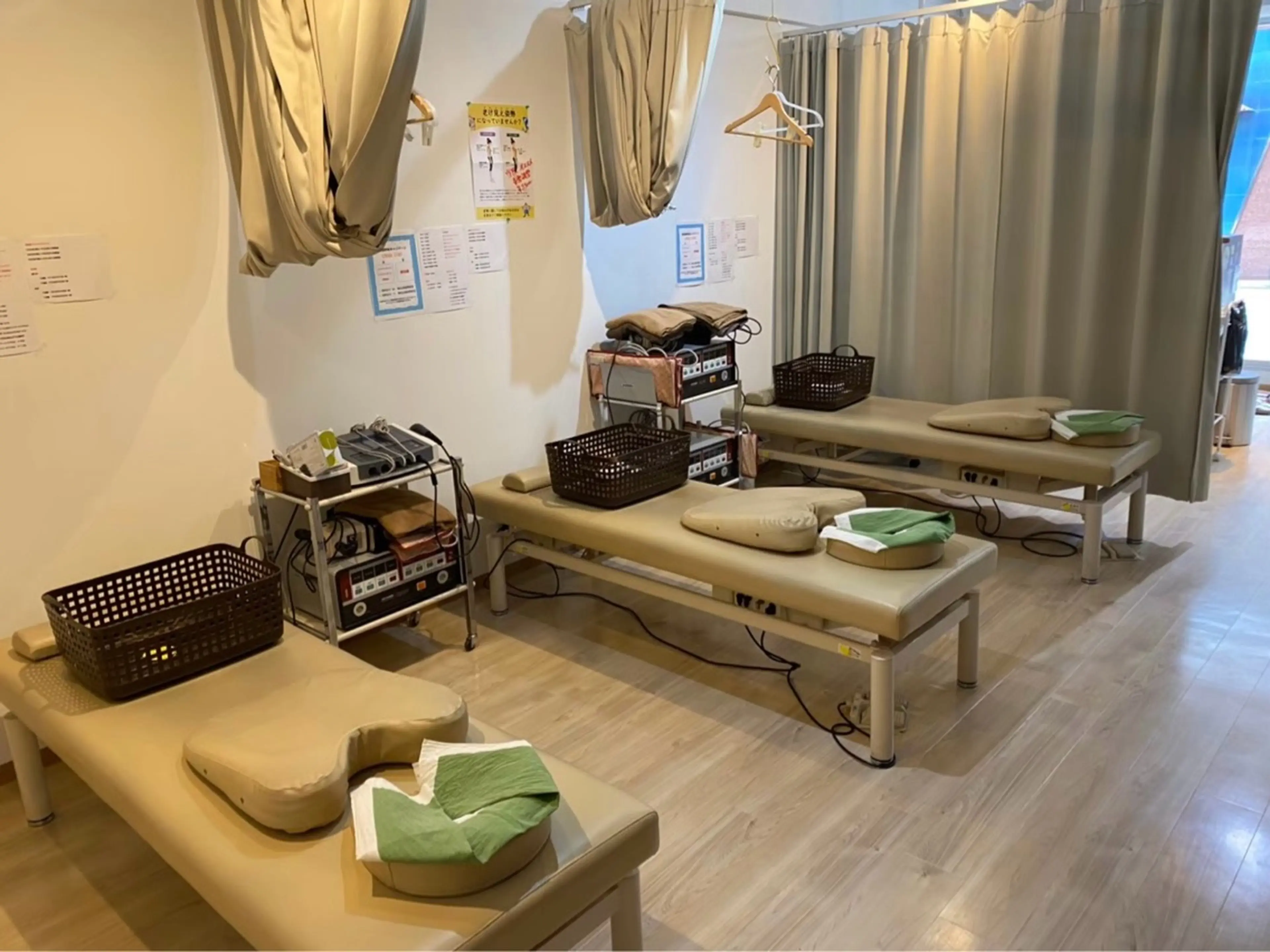 介正整骨院博多駅前の内観・外観2