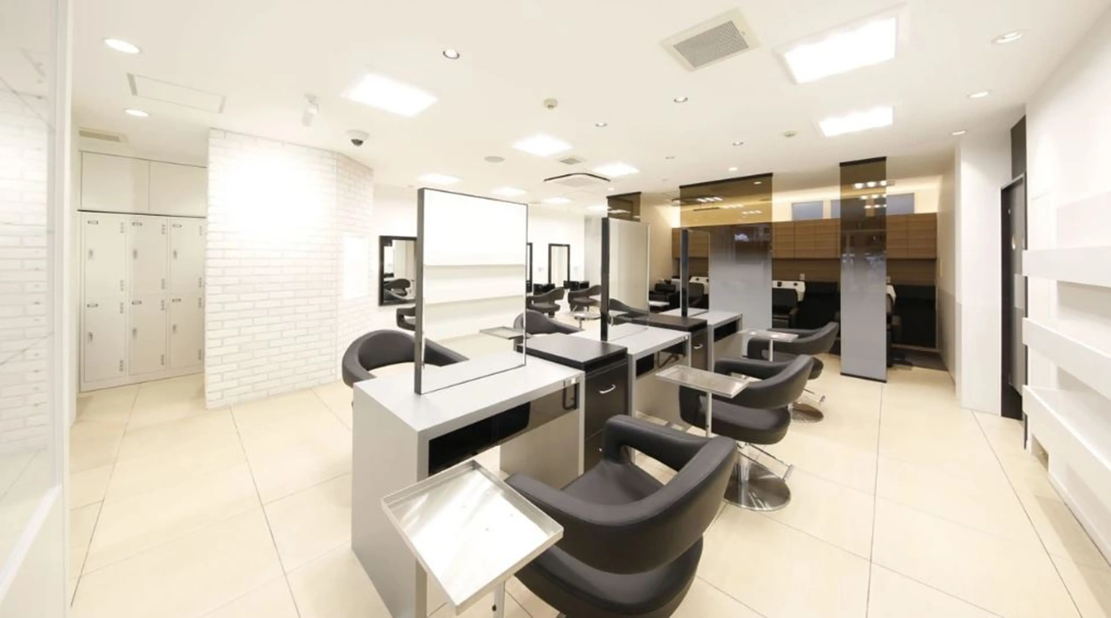 Ash 稲田堤店の内観・外観2