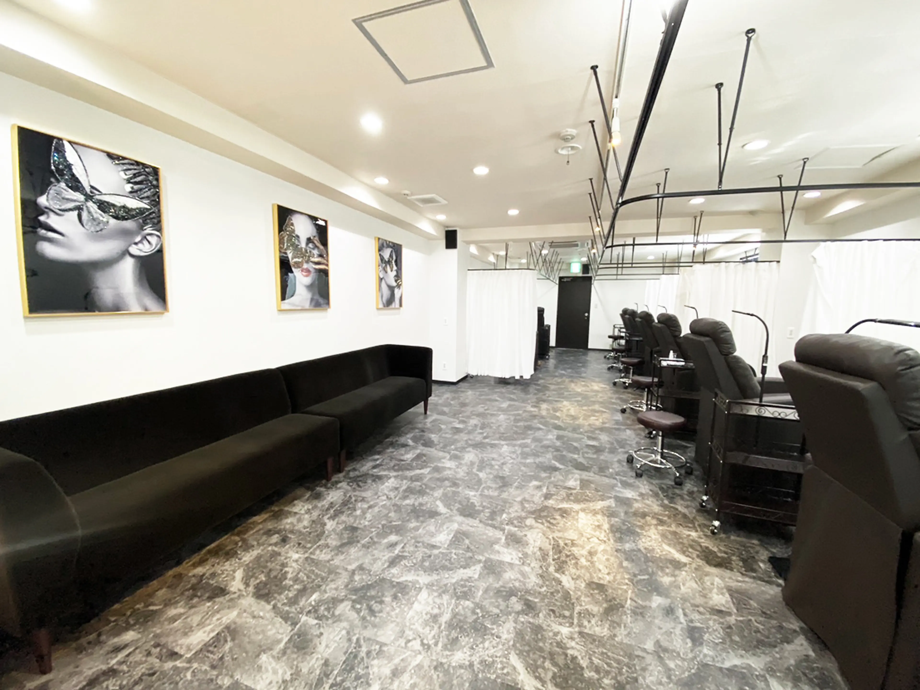 Ｆａｖｏｒｉ名古屋栄店の内観・外観3