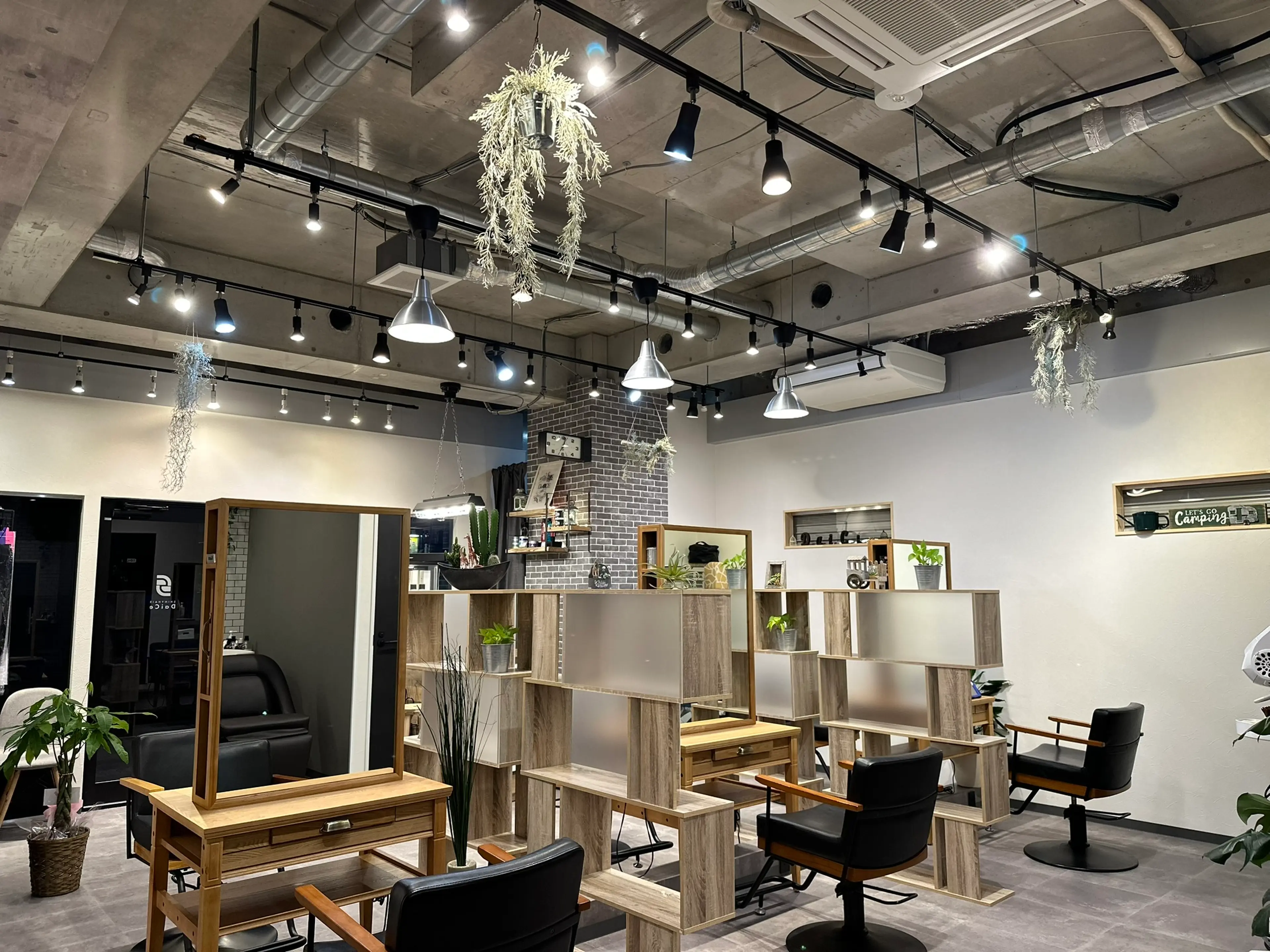 SHINY HAIR DaiCeの内観・外観1