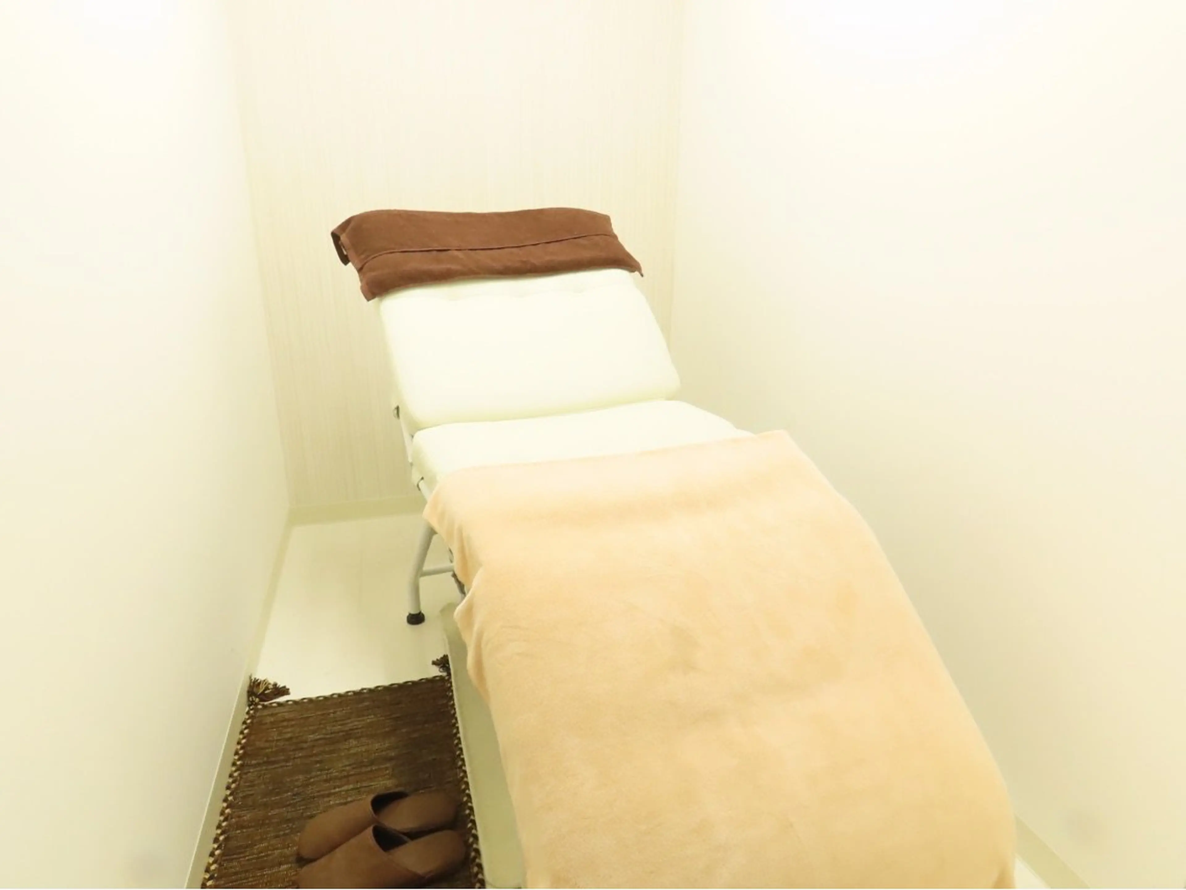 UREROBAS ドライヘッドスパの内観・外観1