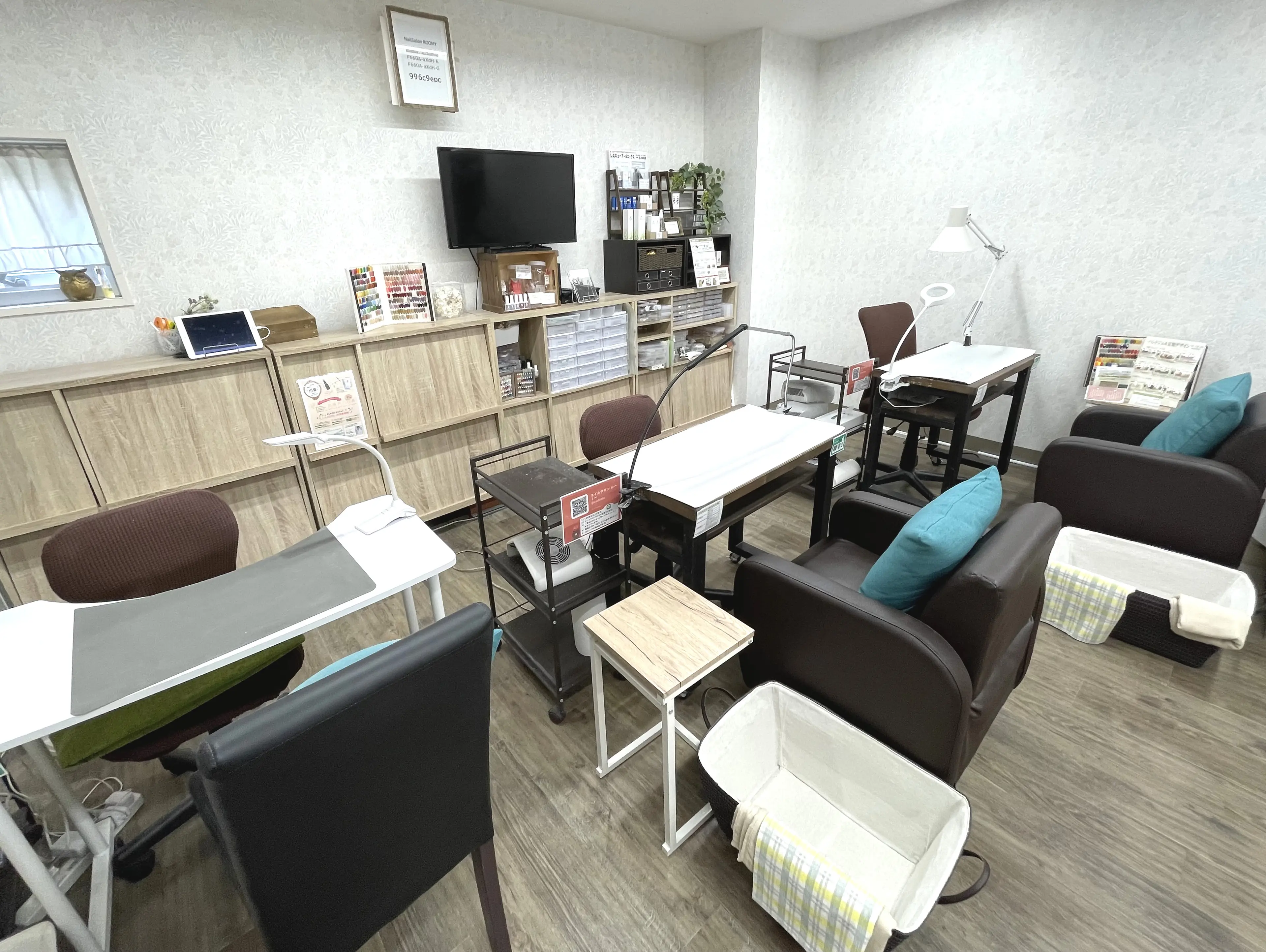 ネイルサロンROOMYの内観・外観2