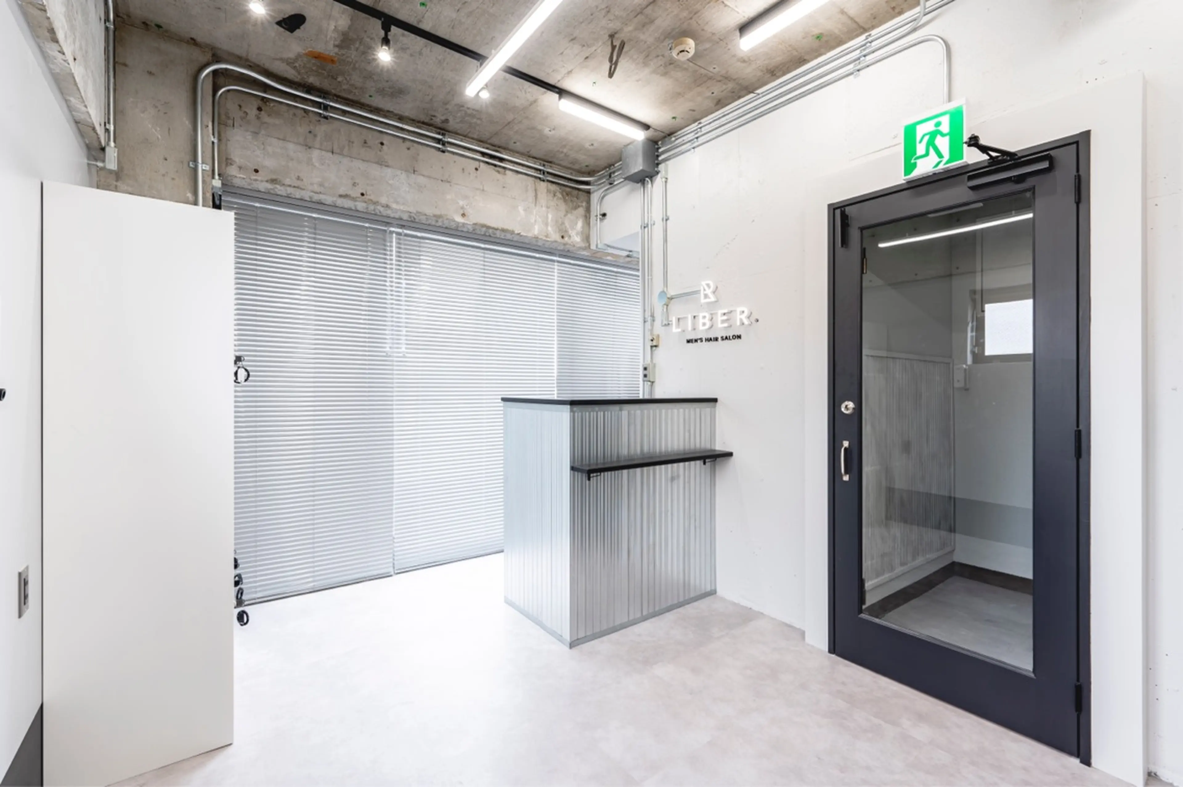 メンズサロンLIBERby GOALDの内観・外観2