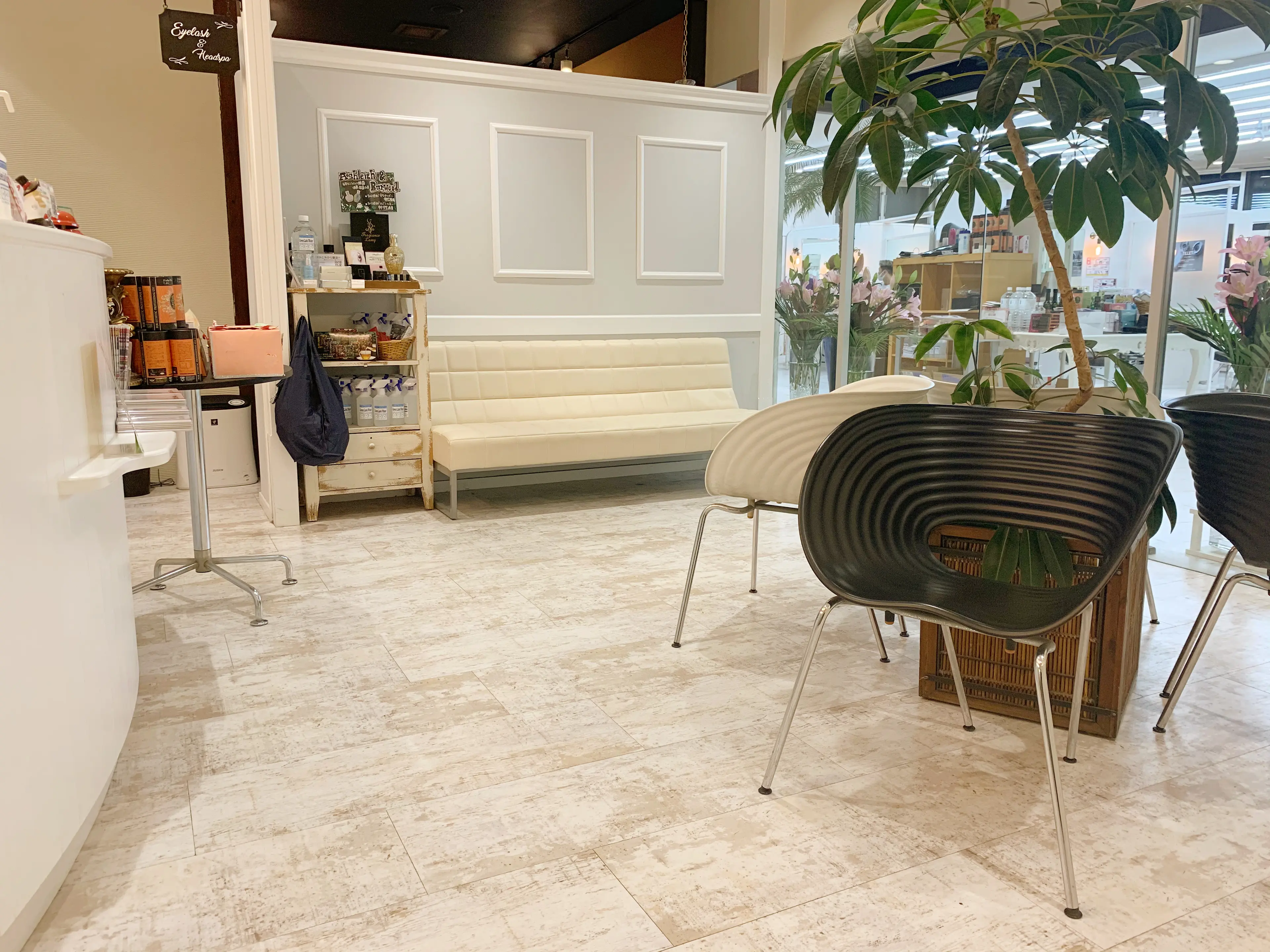 nya-meluxe+eyesalon 茅ヶ崎店の内観・外観2