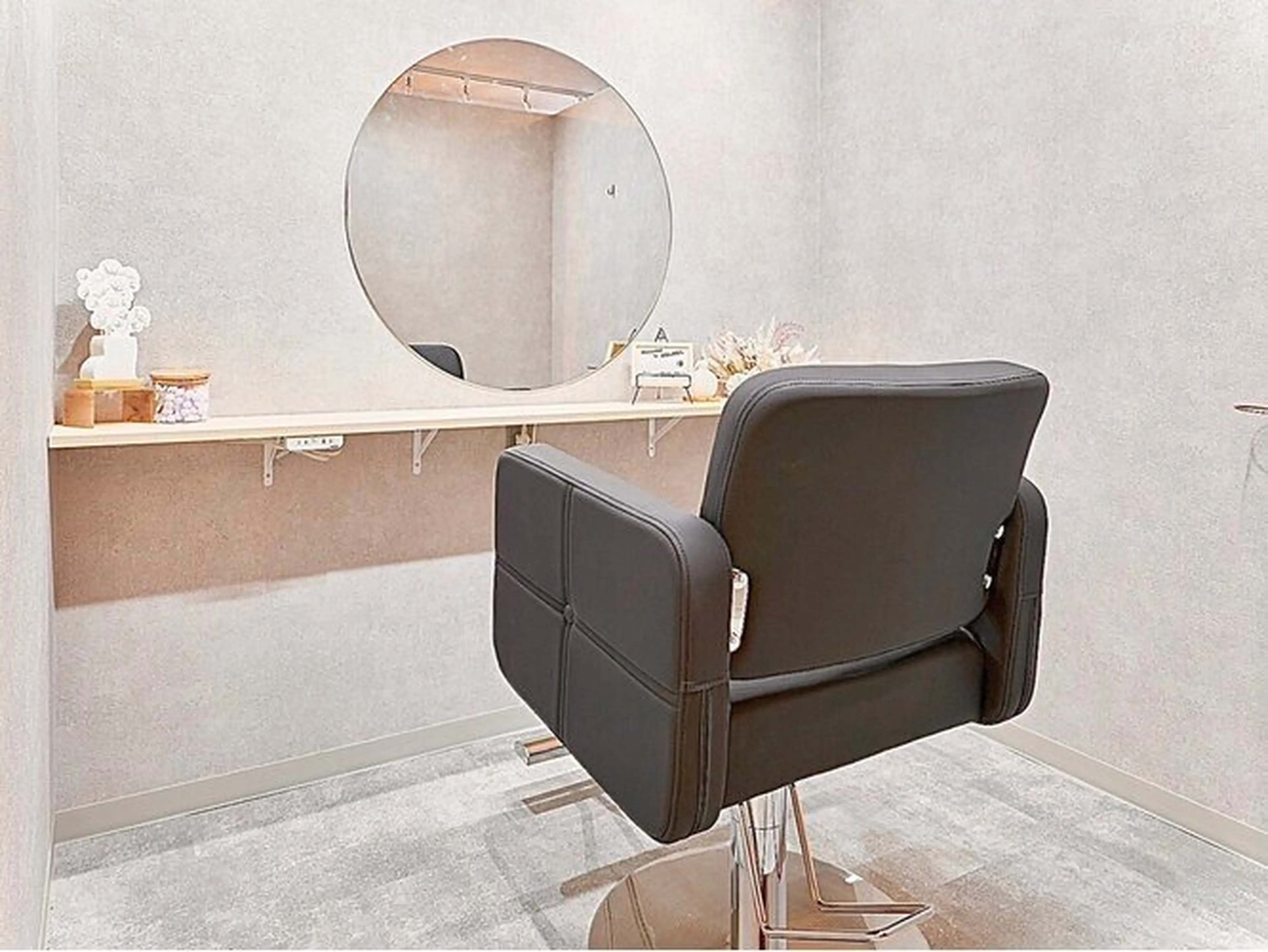 髪質改善専門店 個室型美容室GULGUL 秋葉原店 【グルグル】の内観・外観3