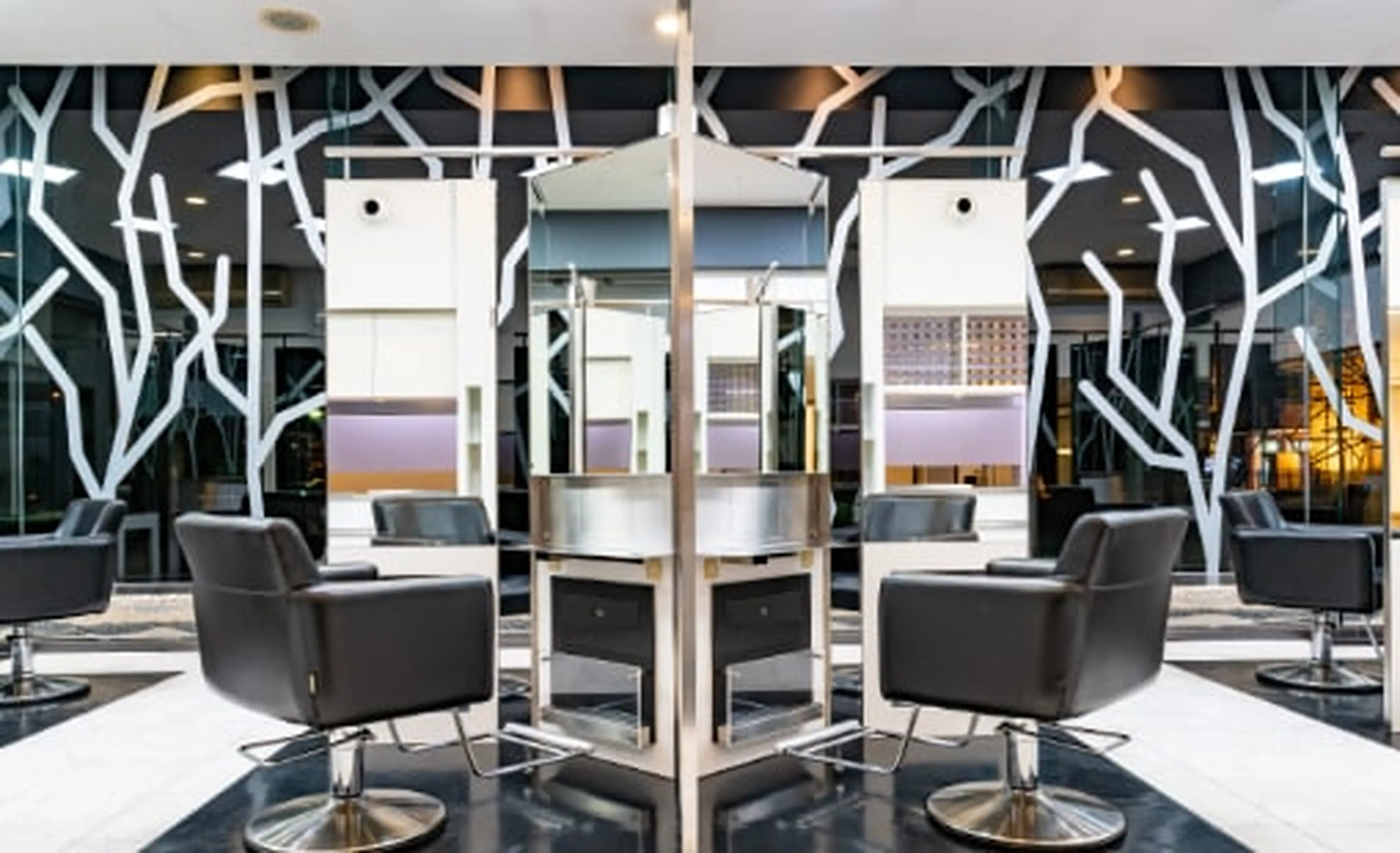 nambu　CENTRALの内観・外観2