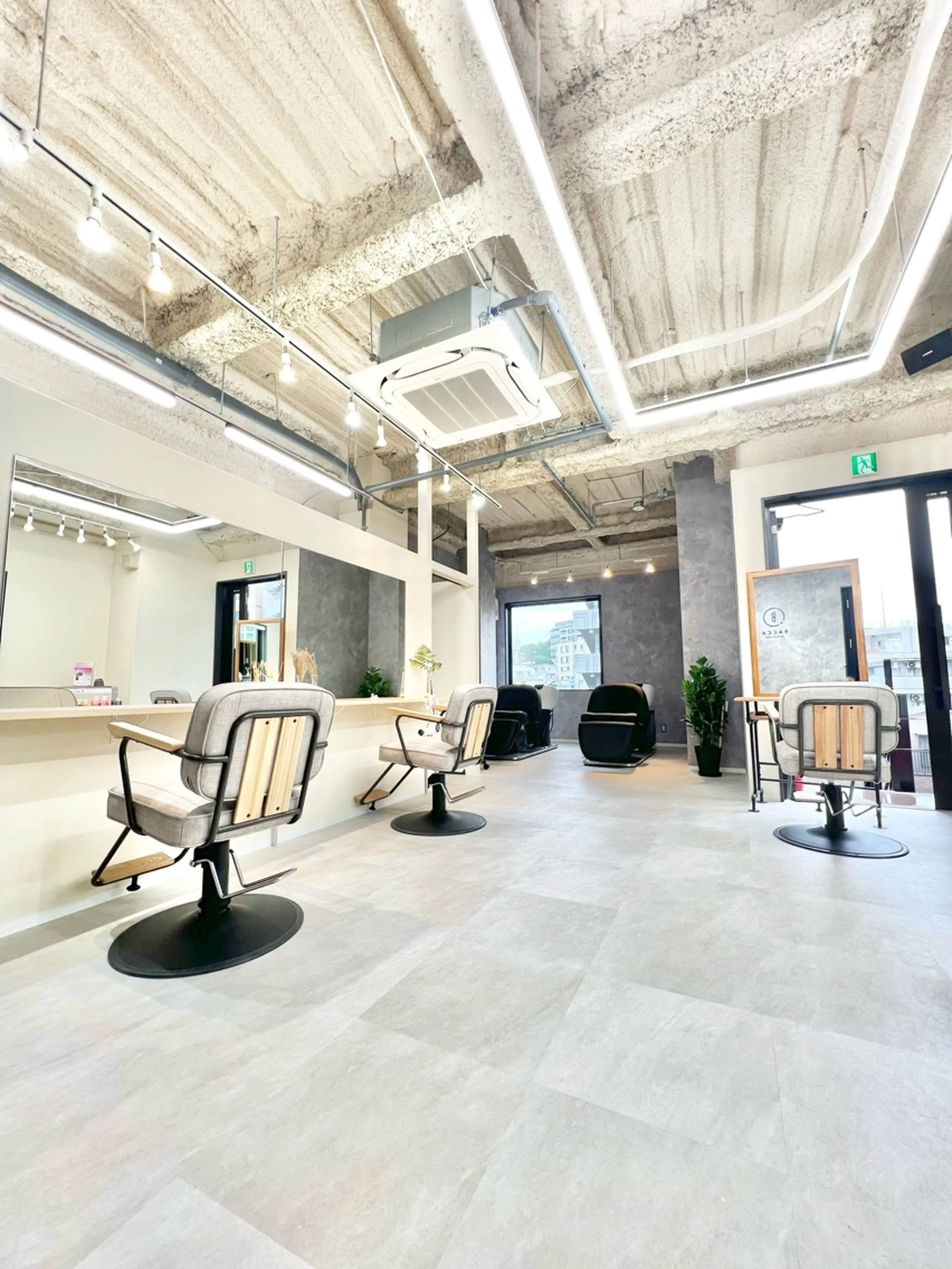 BACCA hair salon 横浜桜木町店の内観・外観1